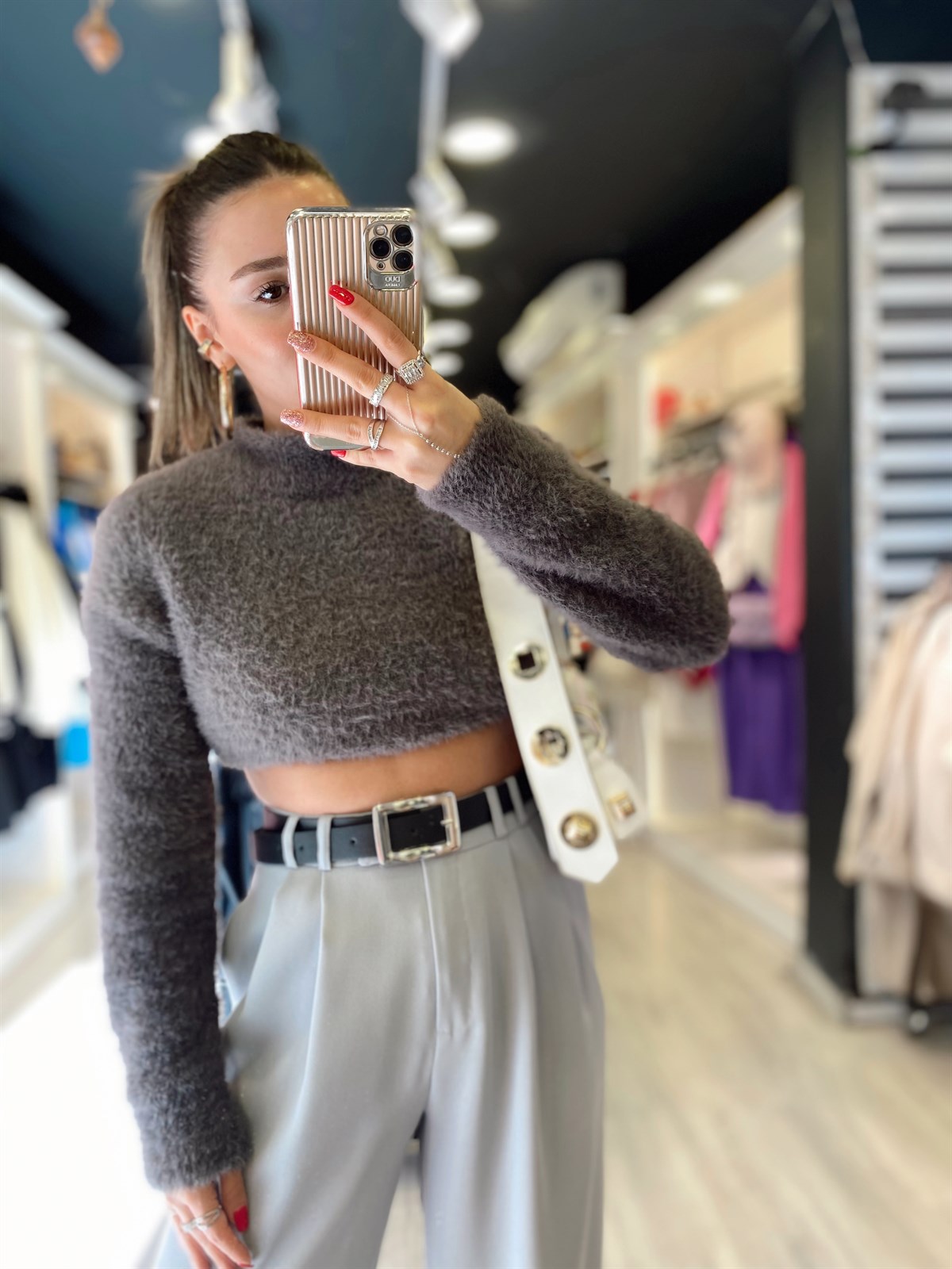 Gri Renk Bisiklet Yaka Saçaklı Crop Kazak 