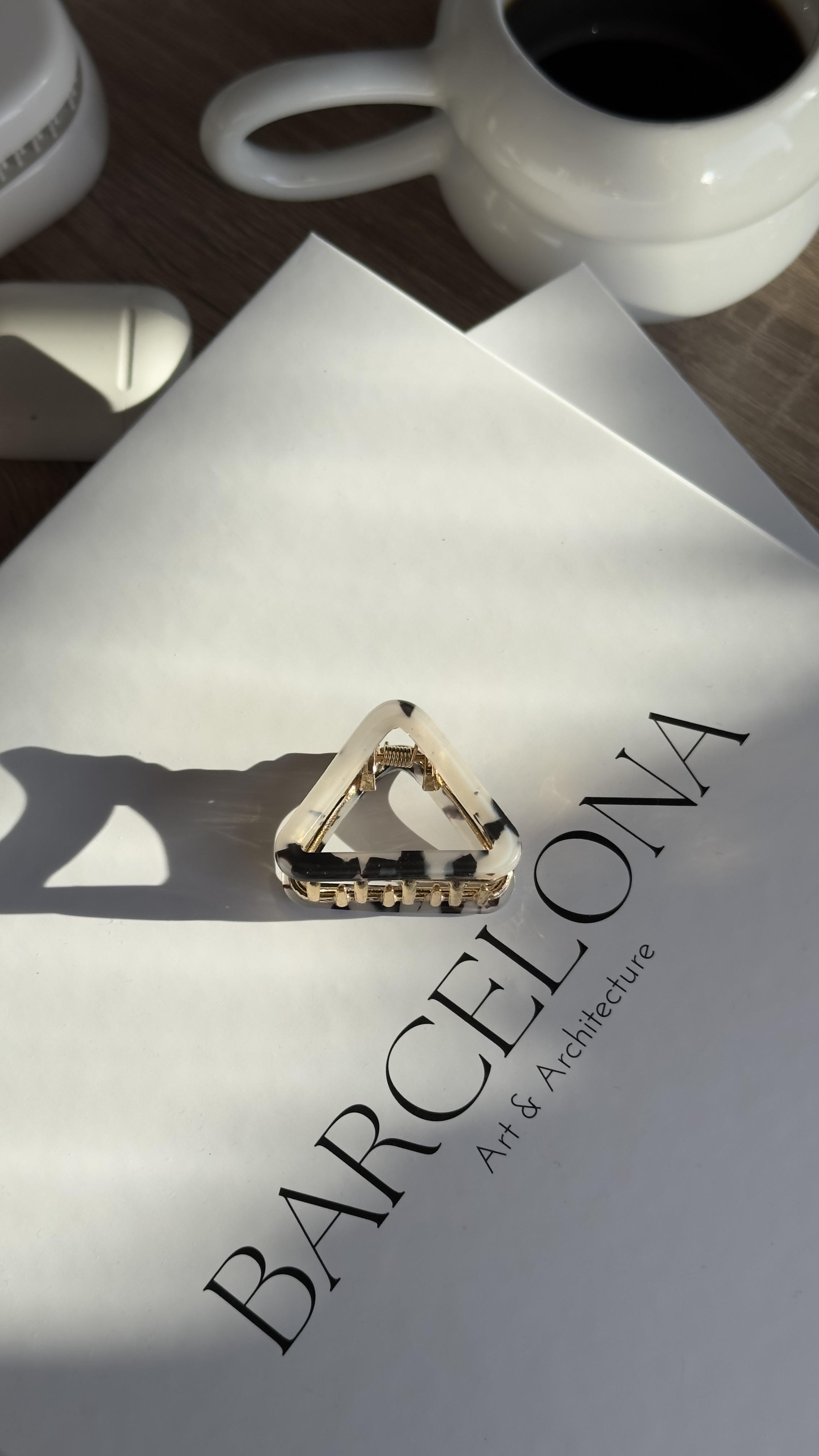 Grij Üçgen Kemik Mandal Toka 