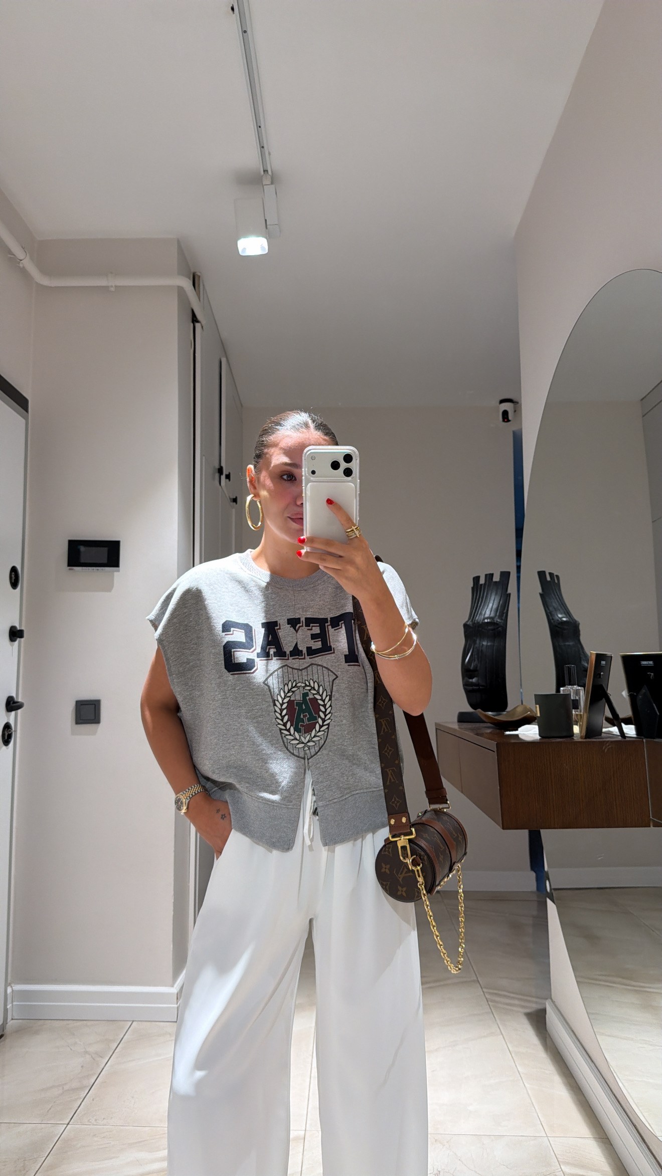 Gri Yazı Detaylı Sıfır Kol Sweat
