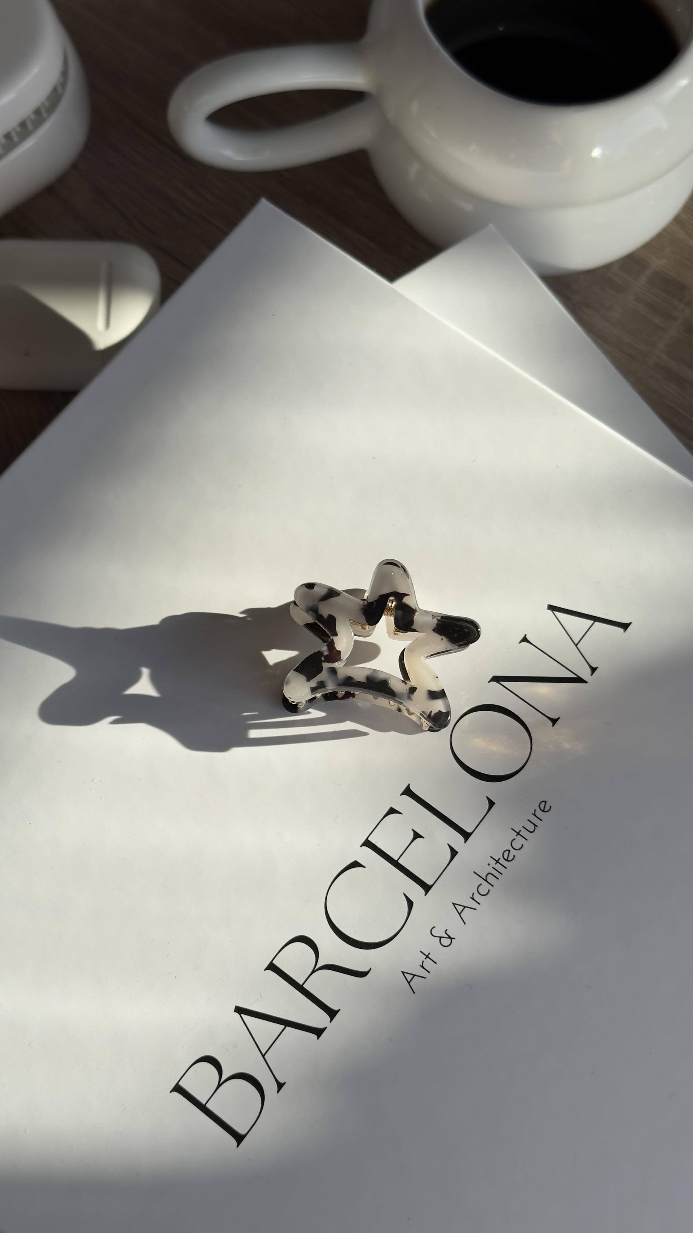 Gri Yıldızlı Kemik Mandal Toka 