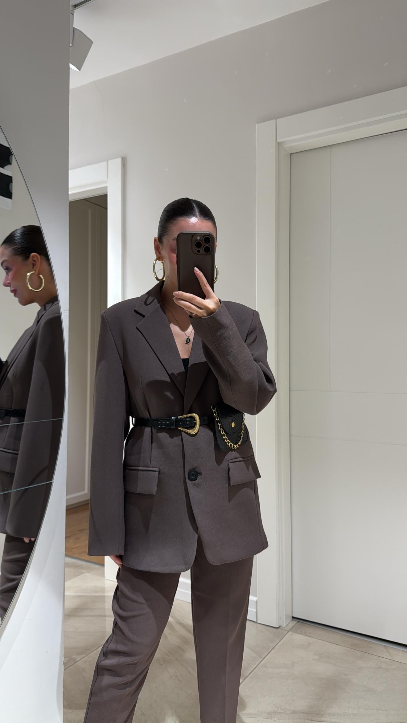 Kahve Aksesuar Detaylı Kemerli Blazer Ceket