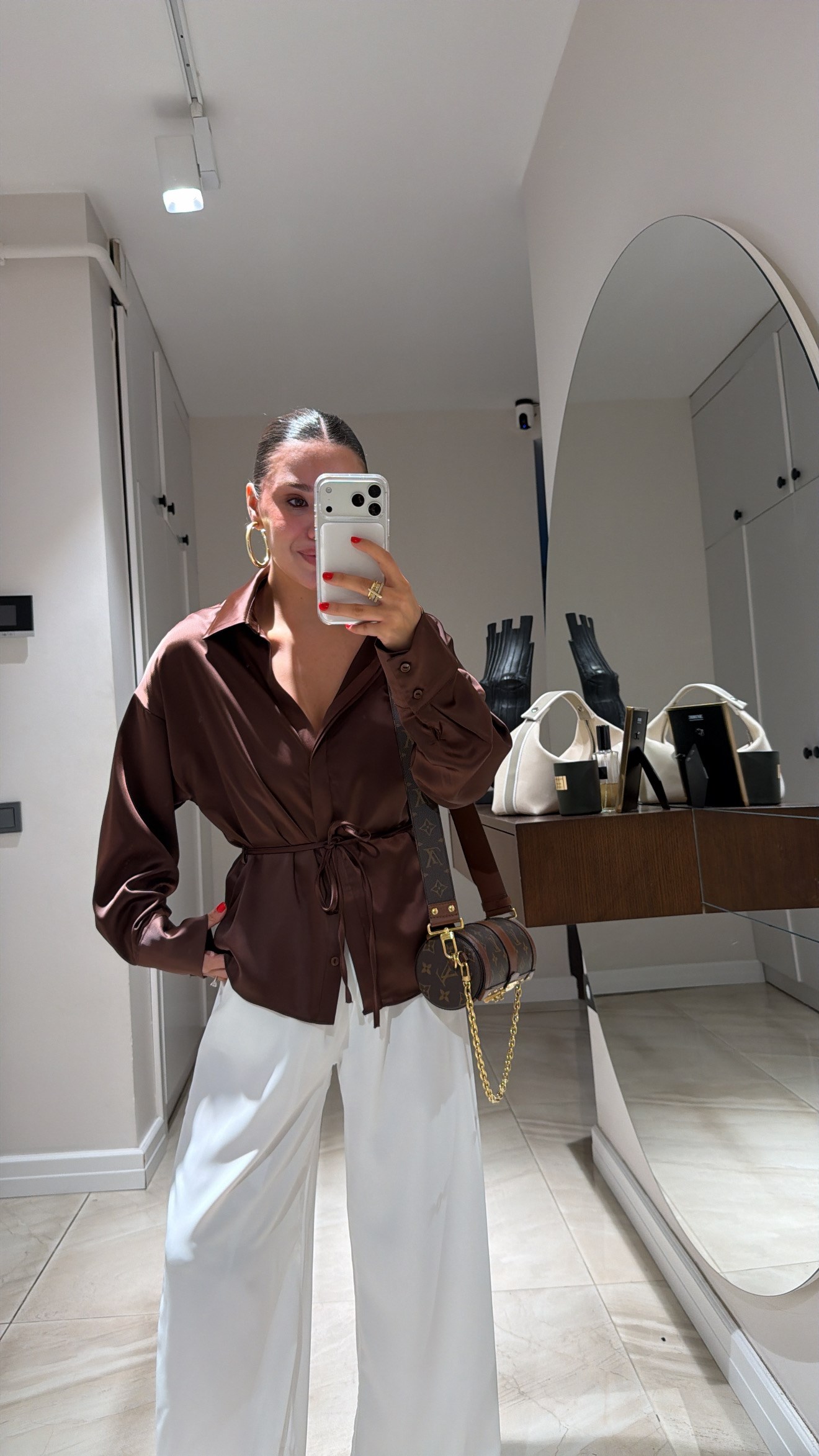 Kahve Bel Bağlamalı Saten Gömlek