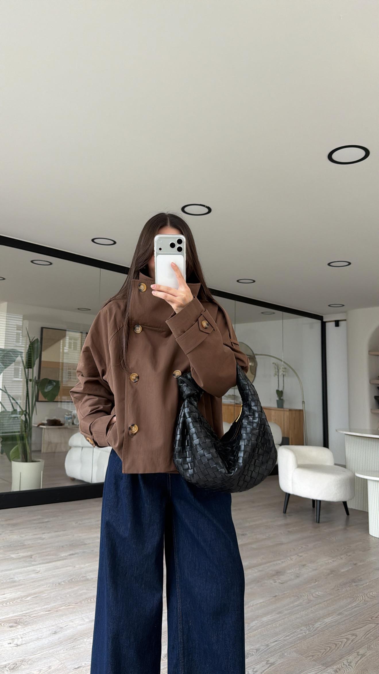 Kahve Dik Yaka Kısa Trenç 