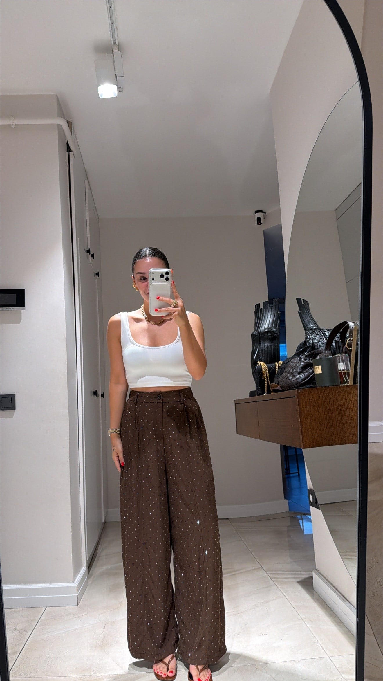 Kahve Dikiş Detaylı Taşlı Pantolon