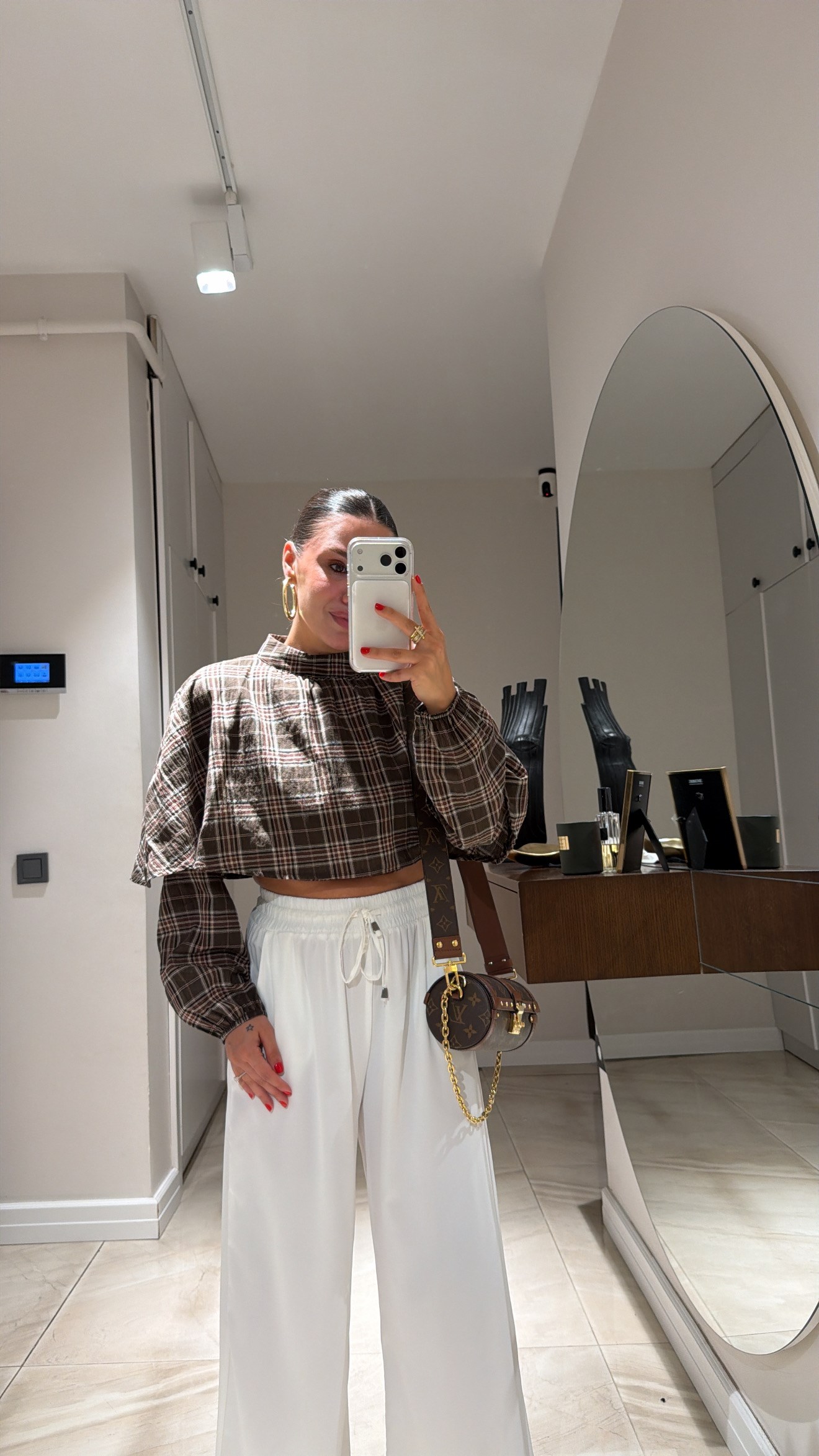Kahve Ekose Detaylı Pelerinli Crop Gömlek