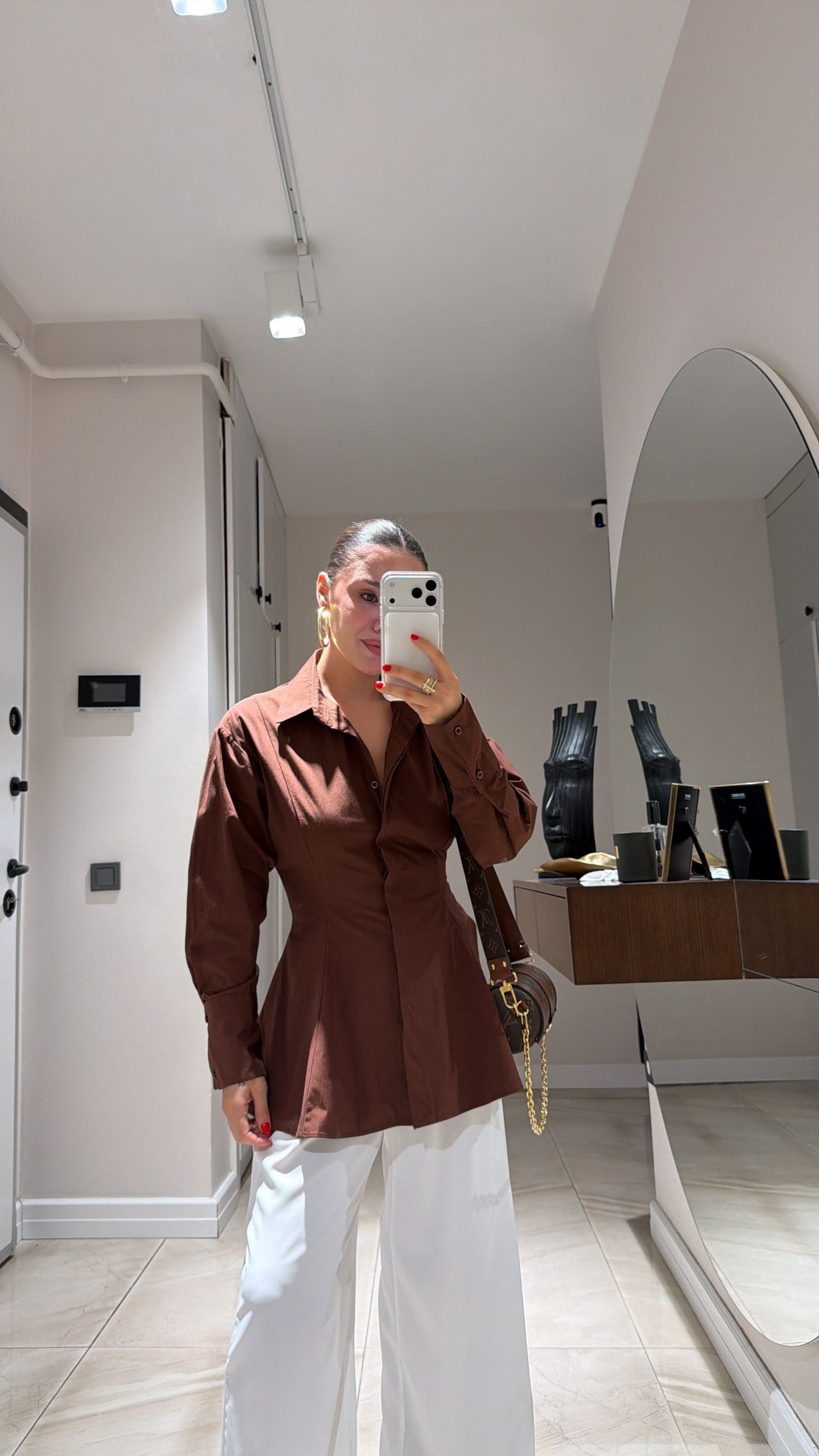 Kahve Gizli Düğmeli Pileli Gömlek