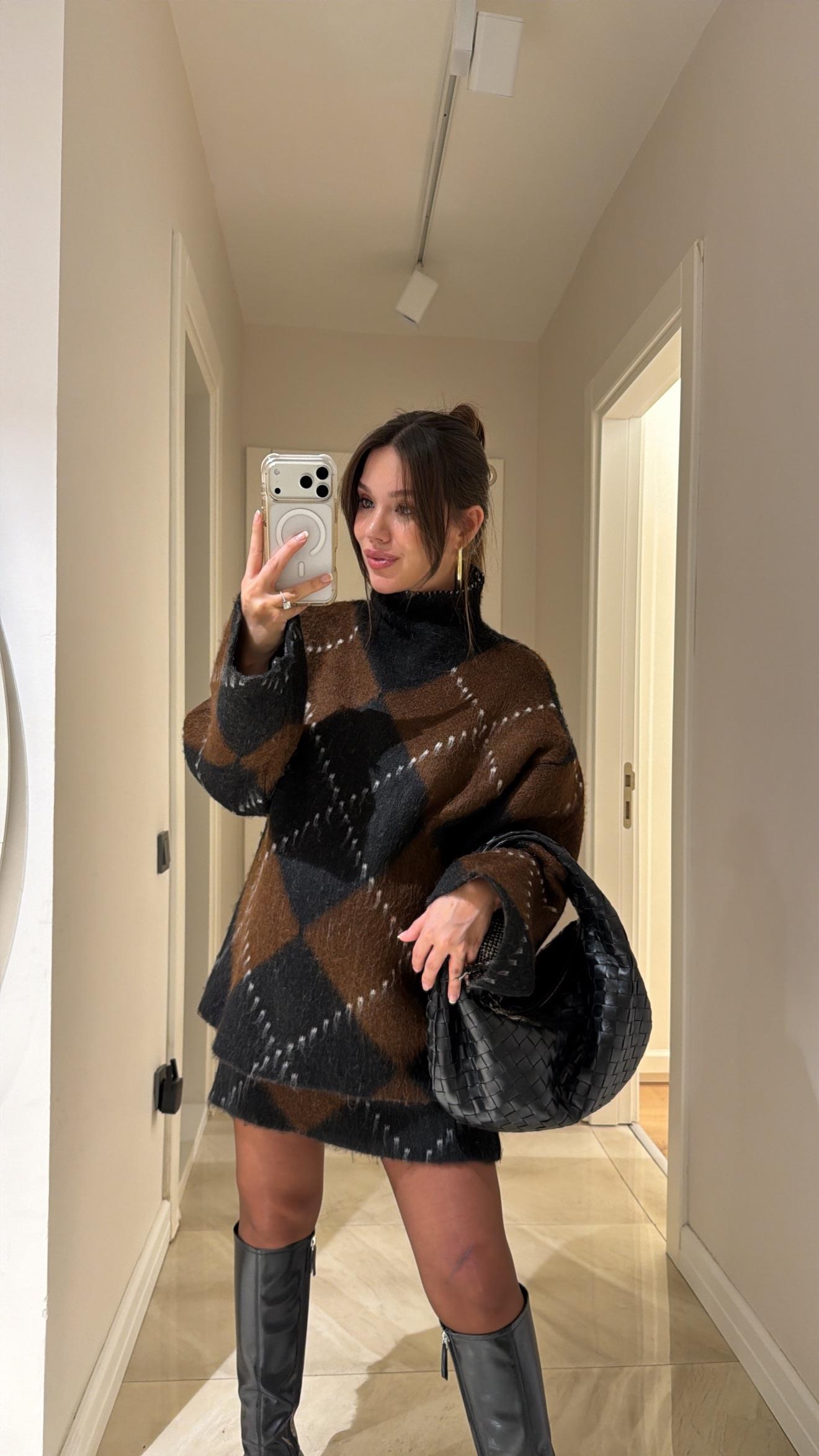 Kahve Siyah Baklava Desen Etek Kazak Takım 