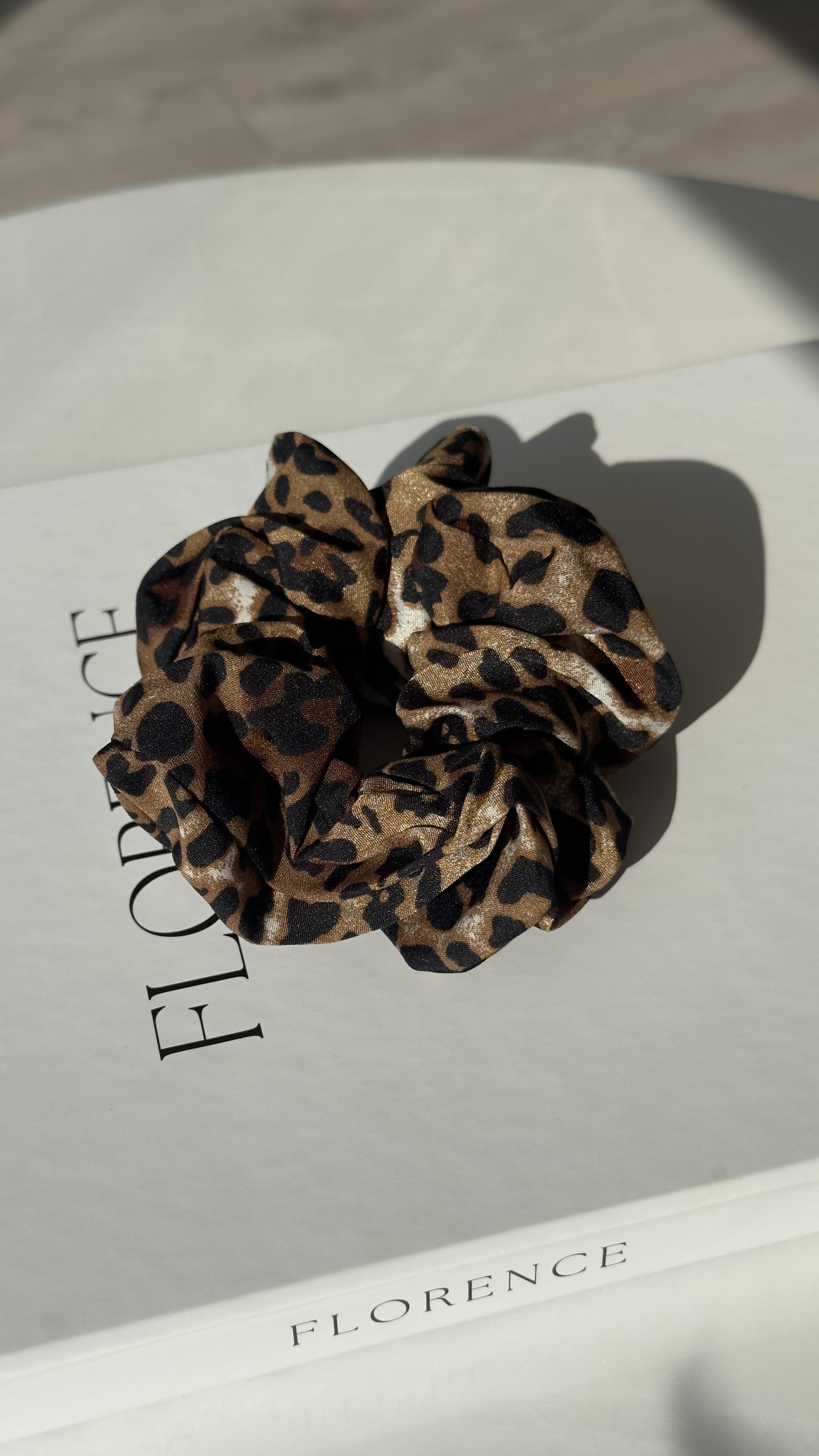 Kahve Siyah Leopar Desen Lastik Toka