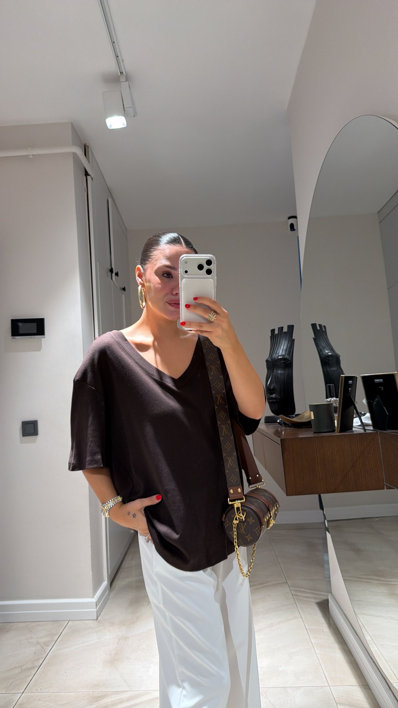 Kahve V Yaka Marka Model Basic Tişört