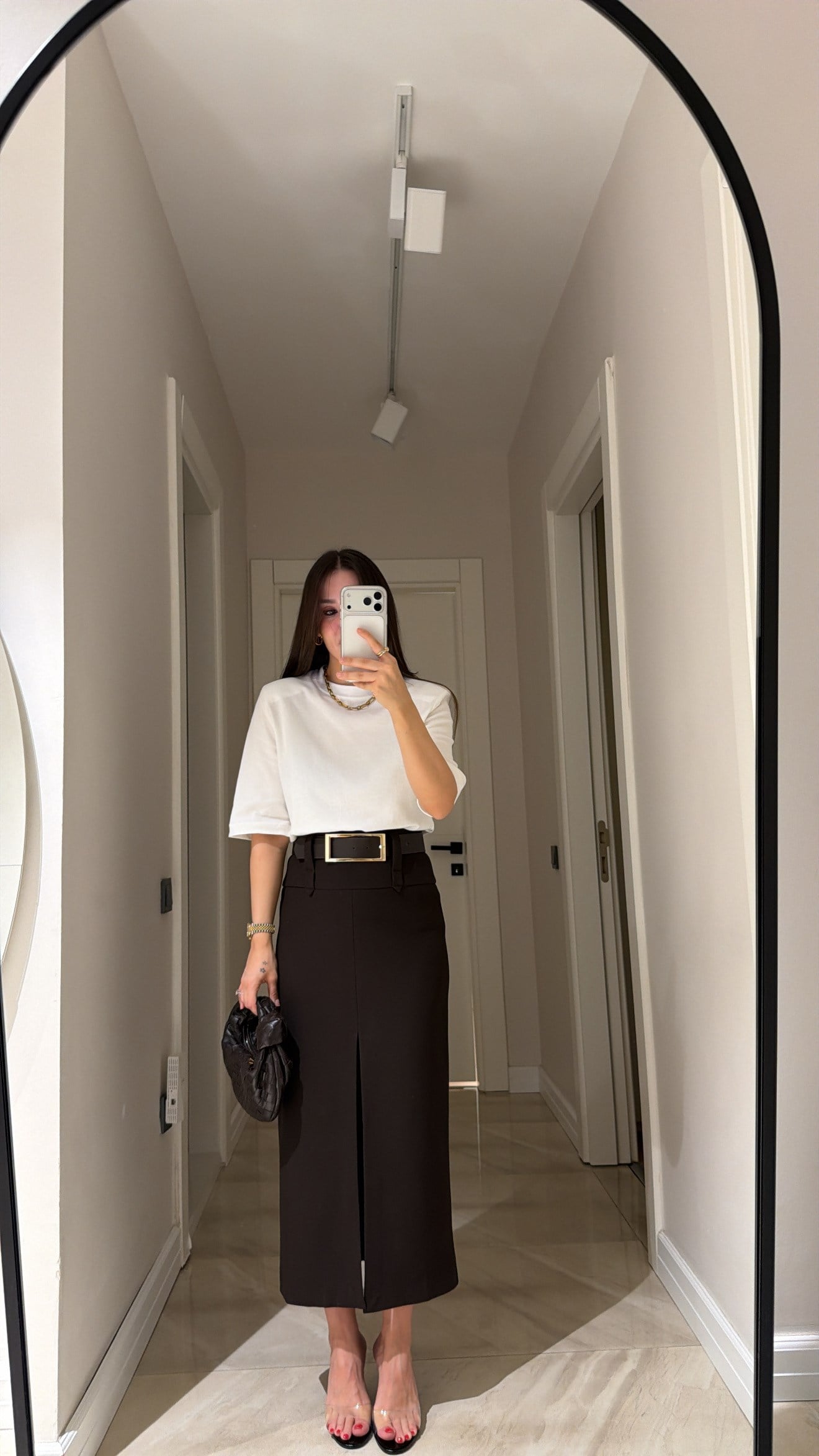 Kahve Yırtmaç Detaylı Kemerli Midi Boy Etek