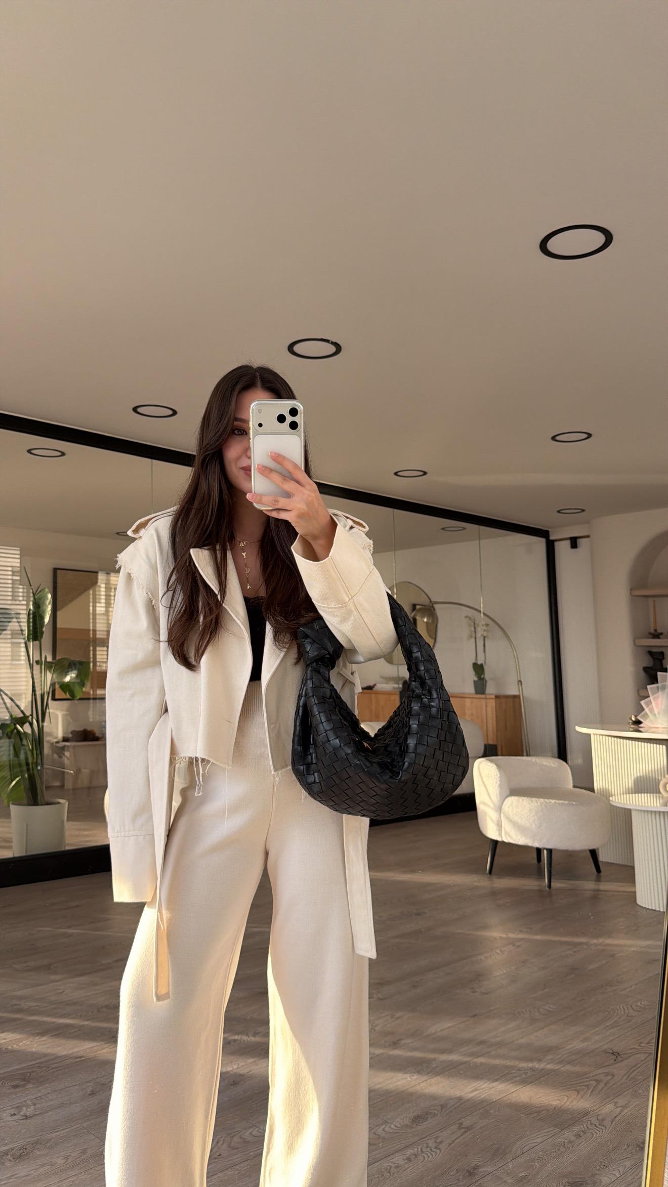 Kemik Renk Bel Kemerli Crop Ceket 