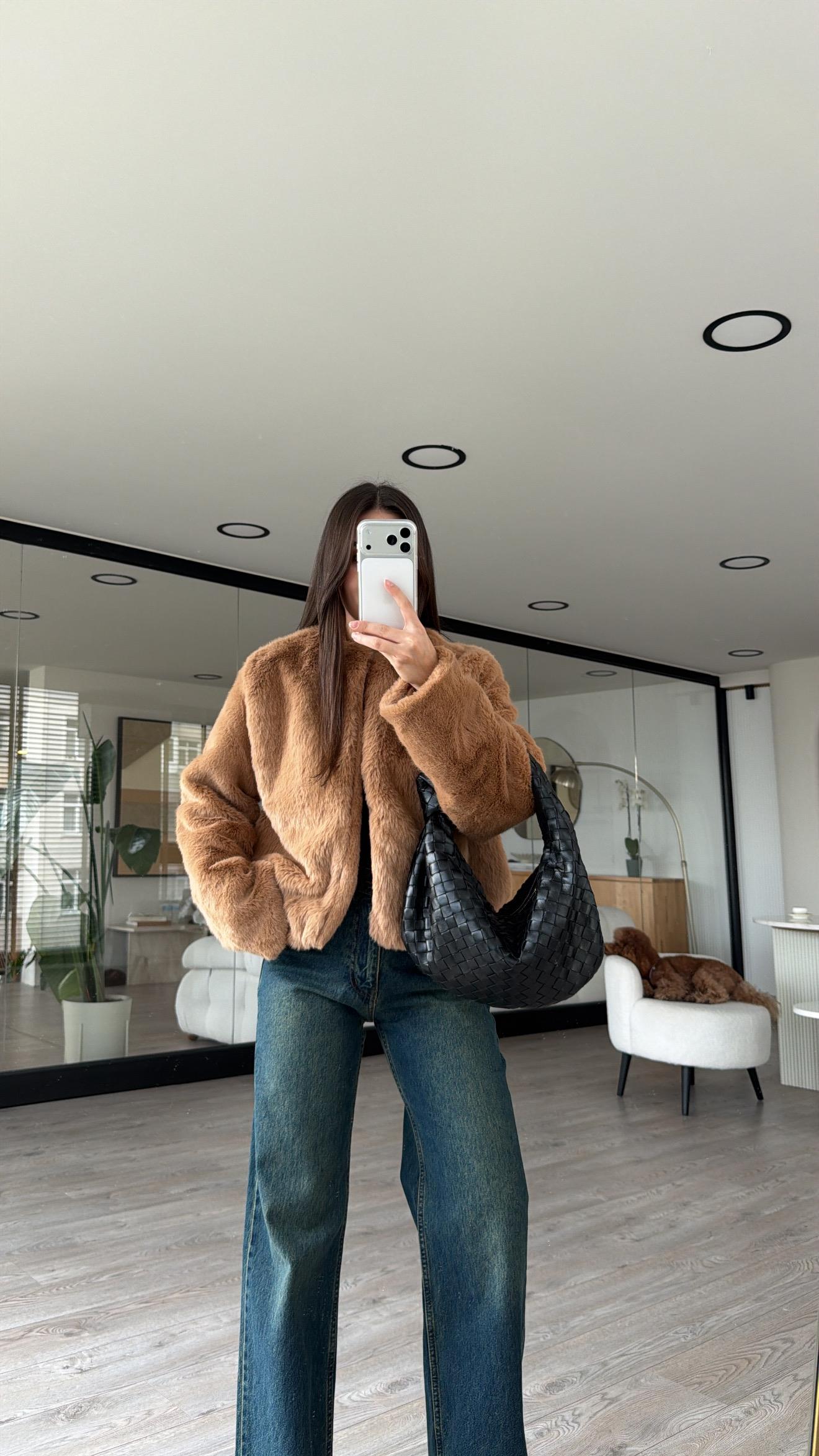 Koyu Bej Agraflı Peluş Ceket