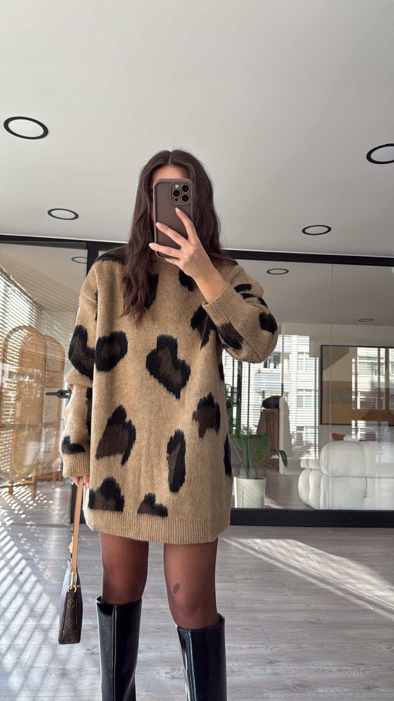 Koyu Bej Leopar Desen Oversize Kazak