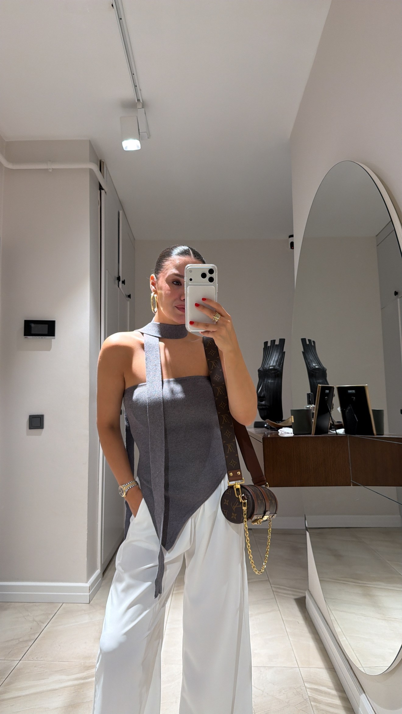 Koyu Gri Fularlı Straplez Triko Bluz