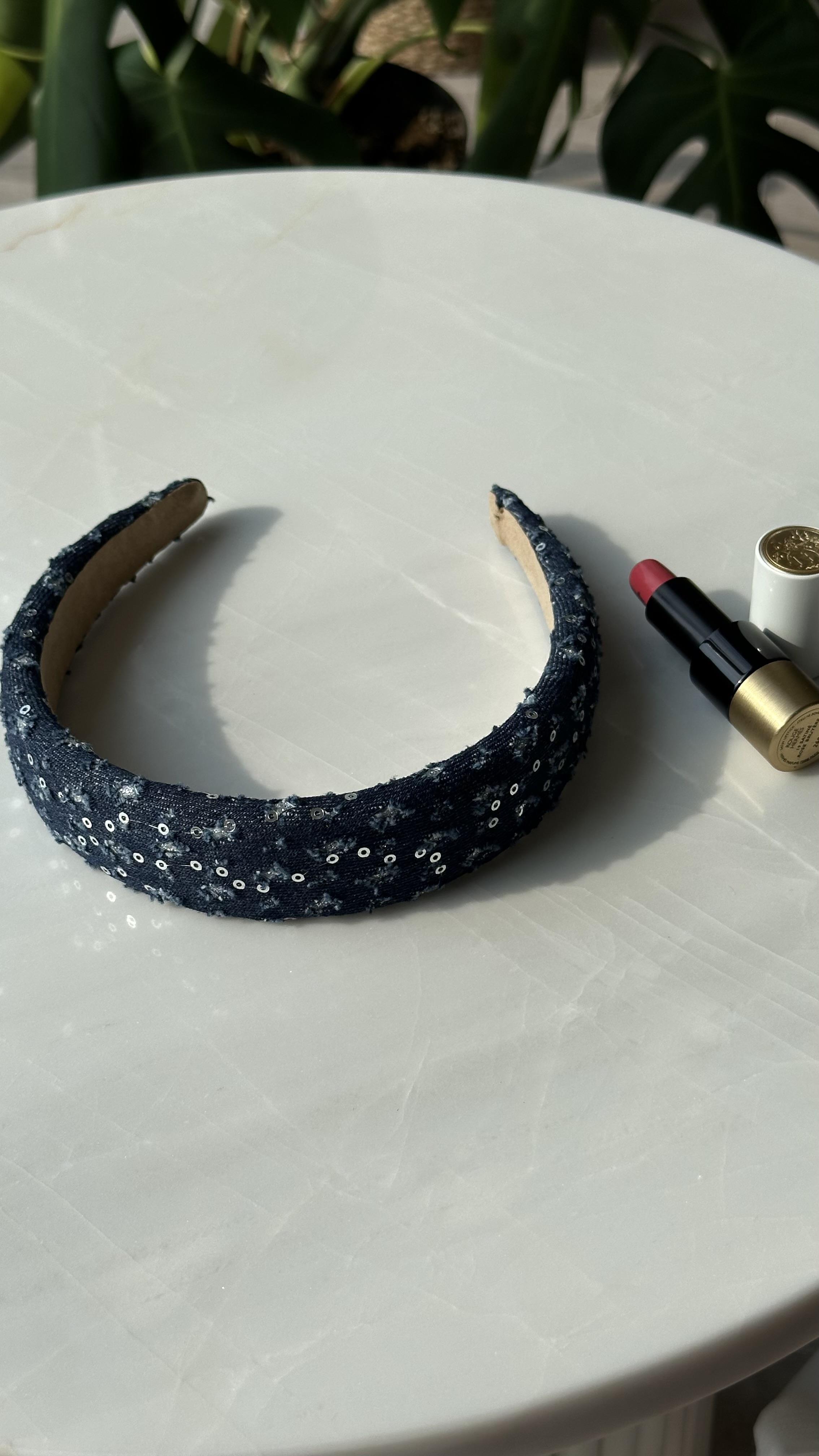 Koyu Mavi Eskitmeli Pullu Taç