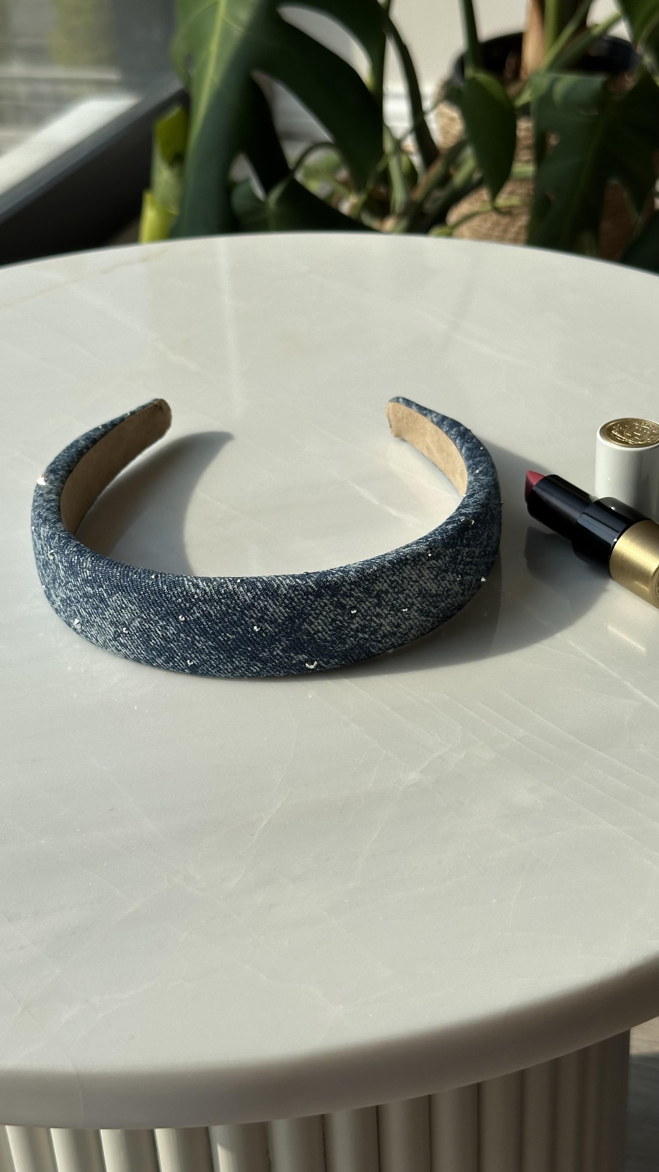 Koyu Mavi Eskitmeli Taşlı Taç