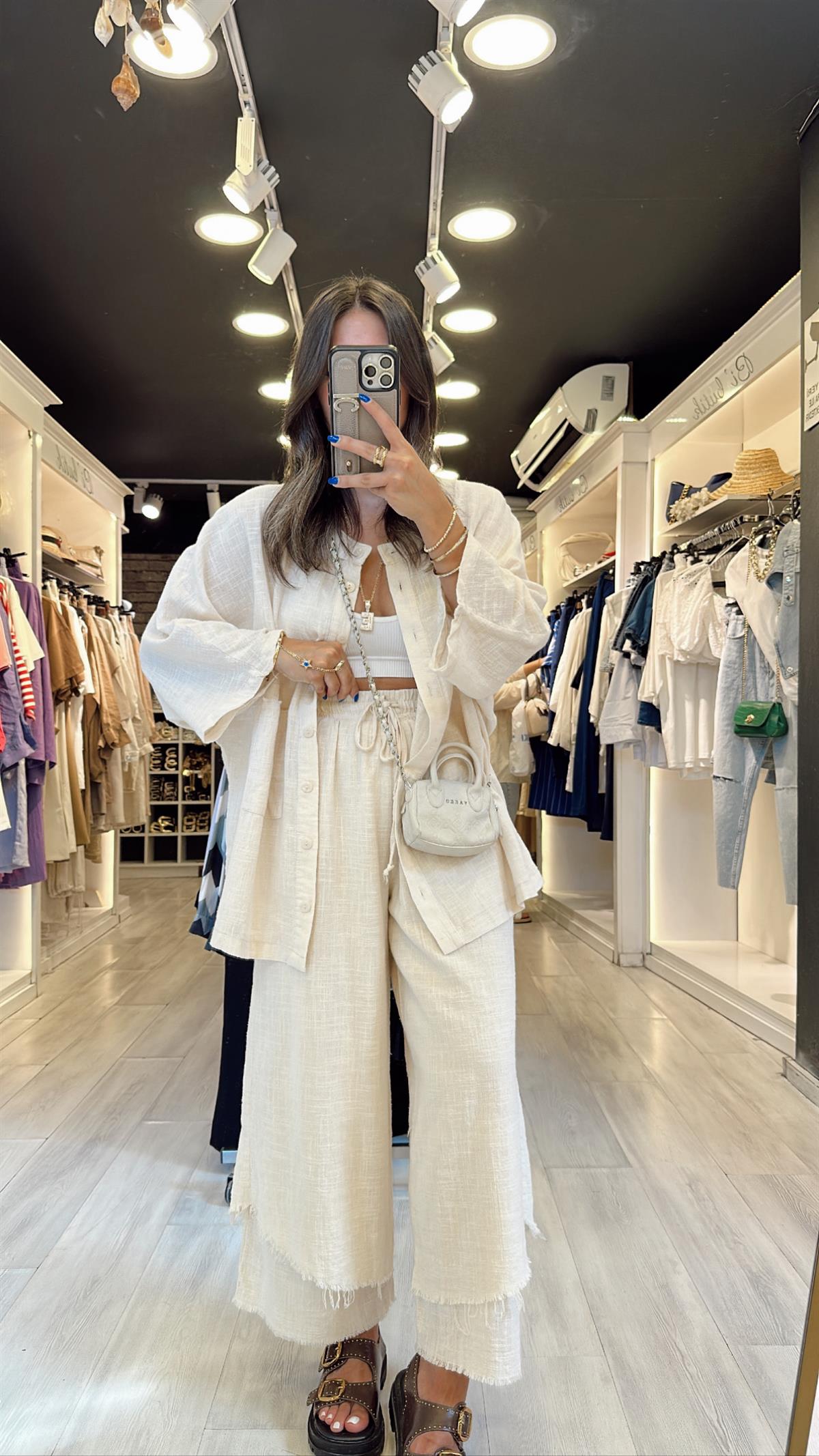 Krem Hakim Yaka Keten Gömlek Pantolon Takım