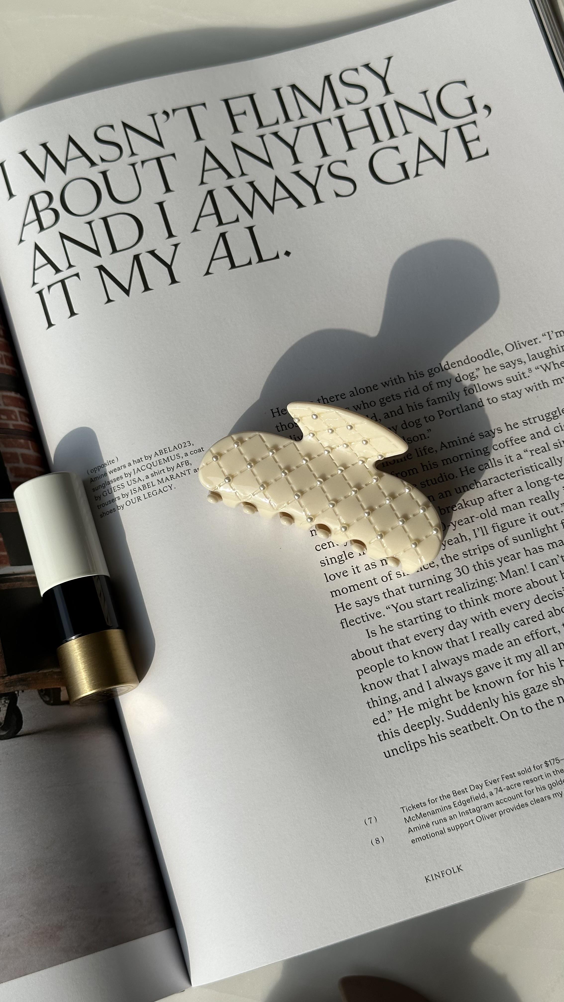 Krem İnci Detaylı Mandal Toka