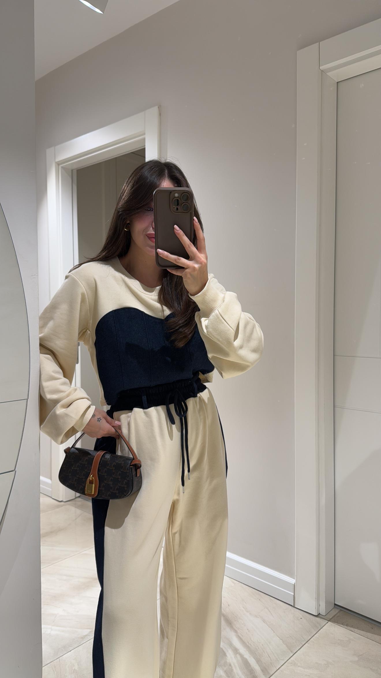 Krem Lacivert Denim Detaylı Sweat 