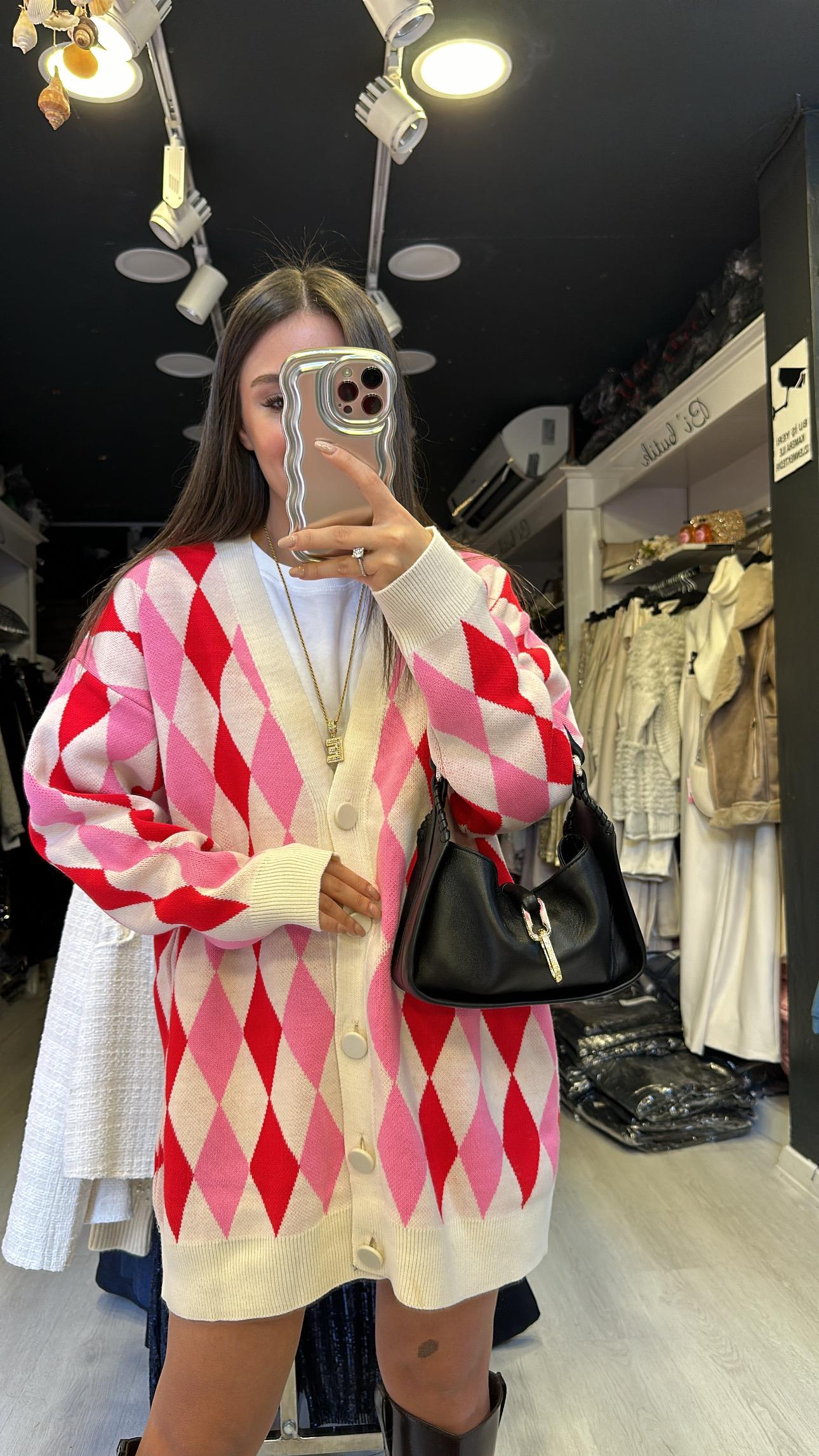 Krem Pembe Baklava Desenli Düğmeli Hırka 