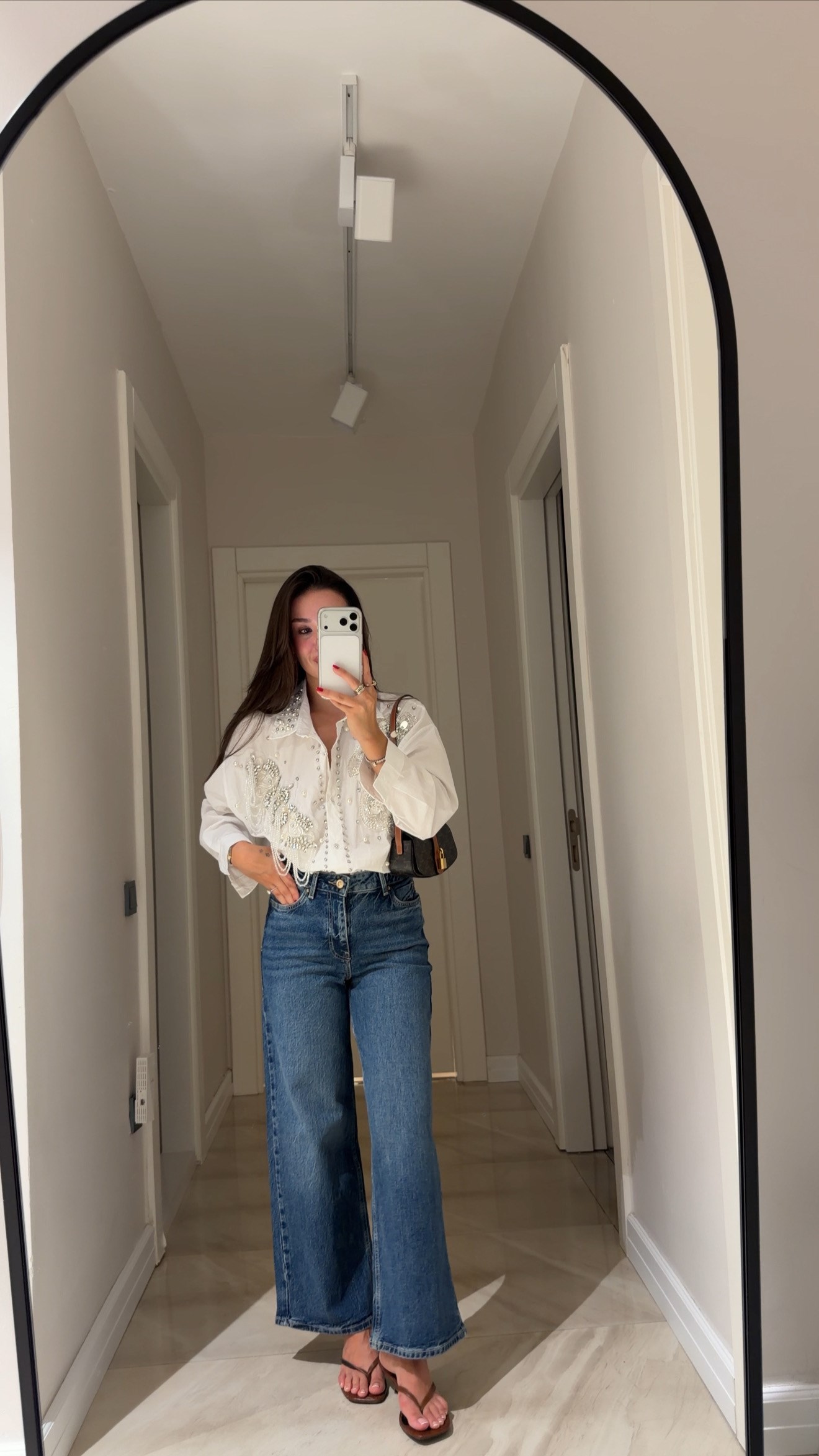 Lacivert Arka Cep Detaylı Bilek Boy Marka Model Jean 