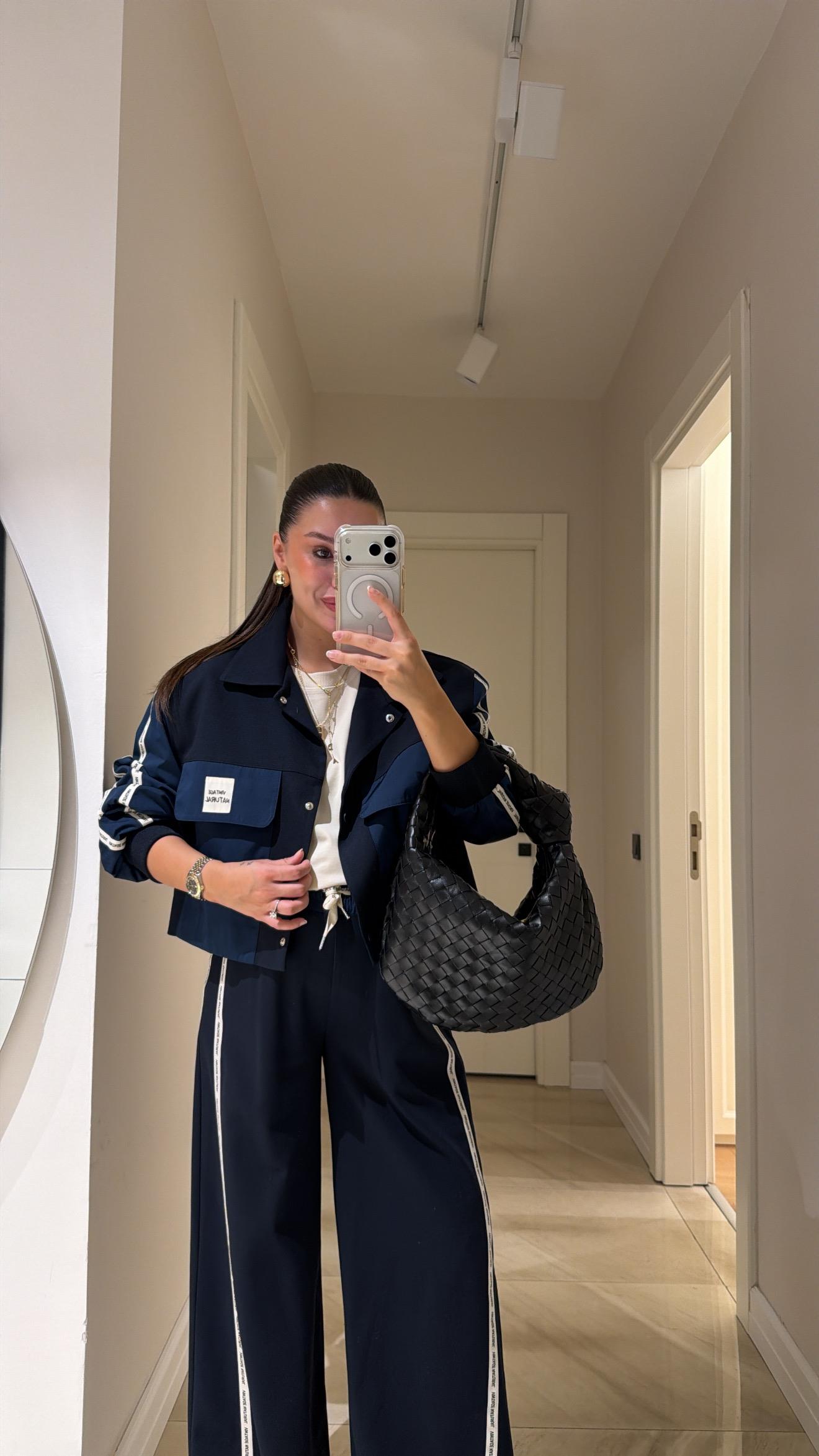 Lacivert Paraşüt Kol Detaylı Garnili Ceket