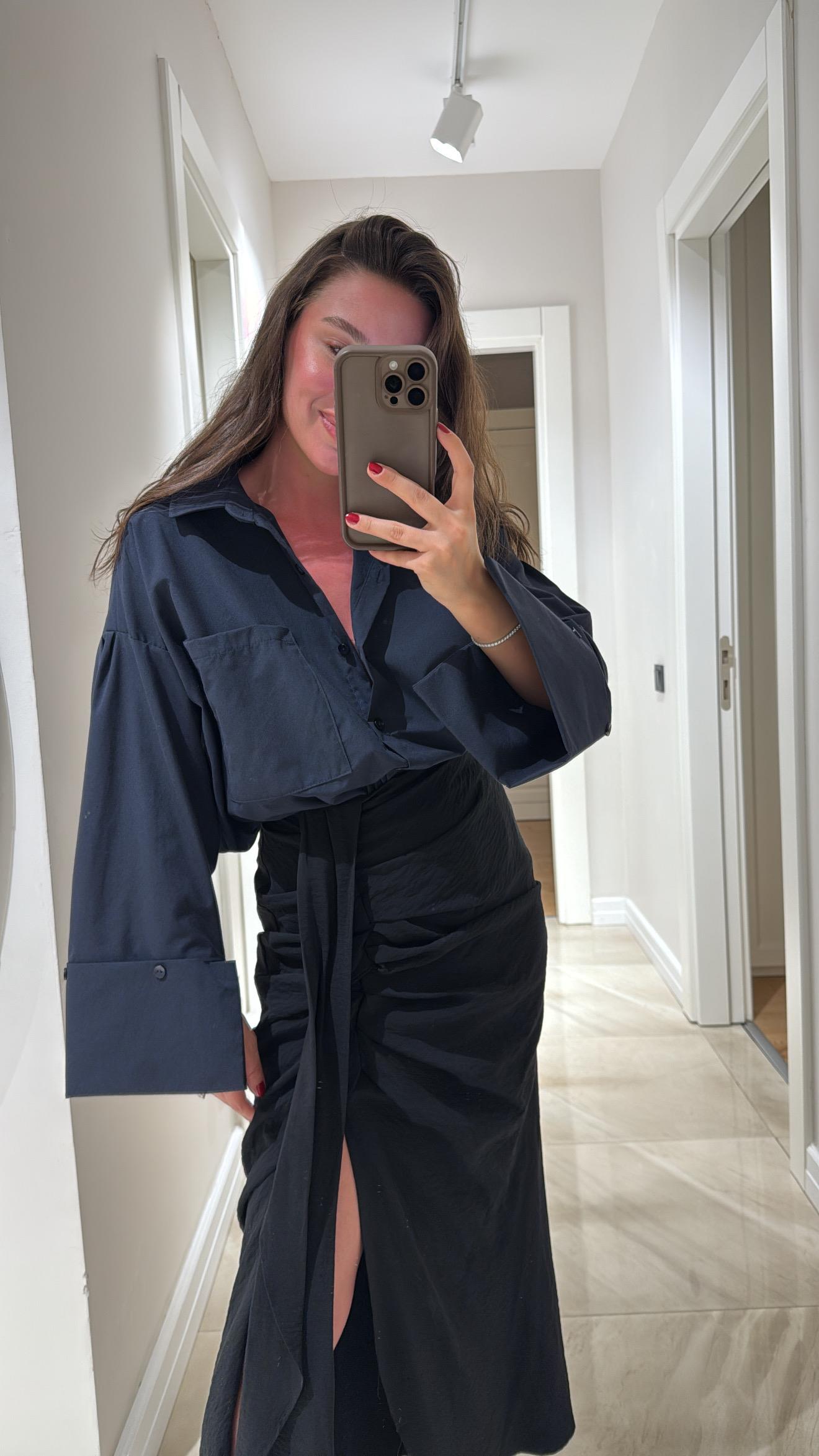 Lacivert Tek Cepli Kol Detaylı Gömlek