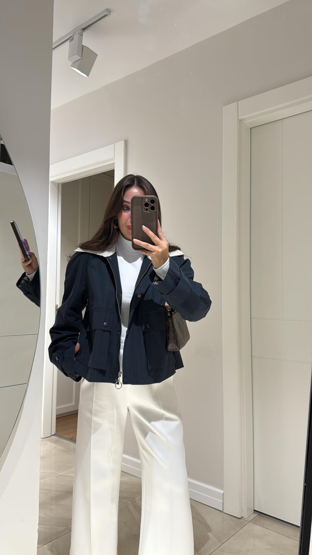 Lacivert Torba Cep Detaylı Kısa Trenç