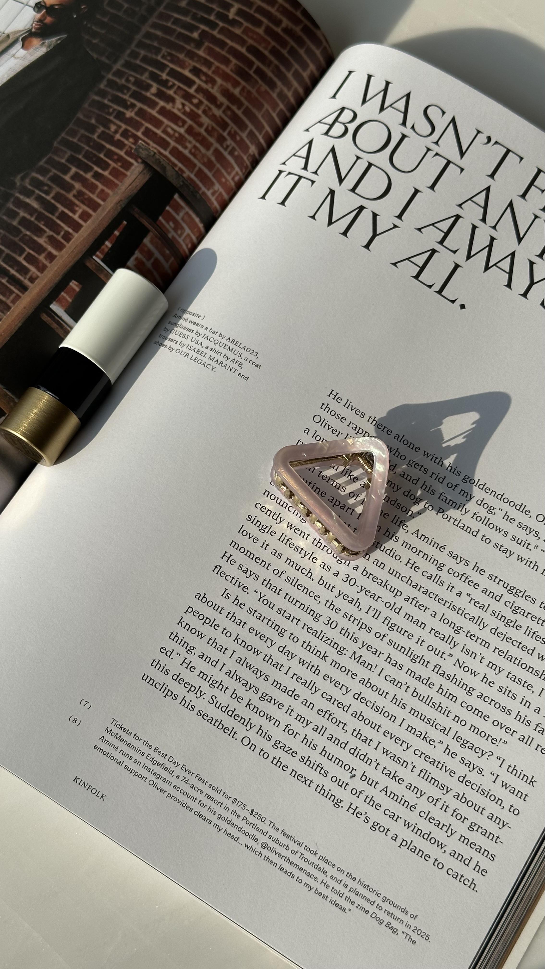 Lila Hologramlı Üçgen Mandal Toka