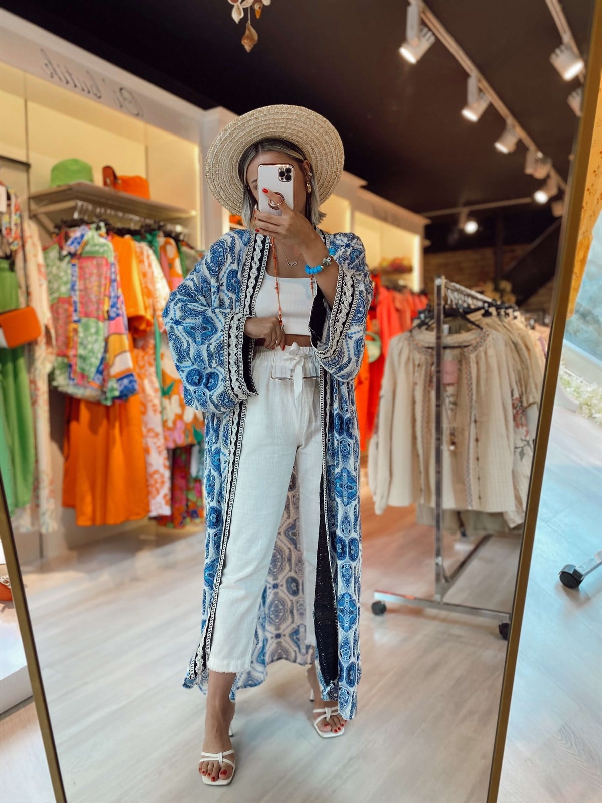 Mavi Beyaz İşlemeli Desenli Kimono