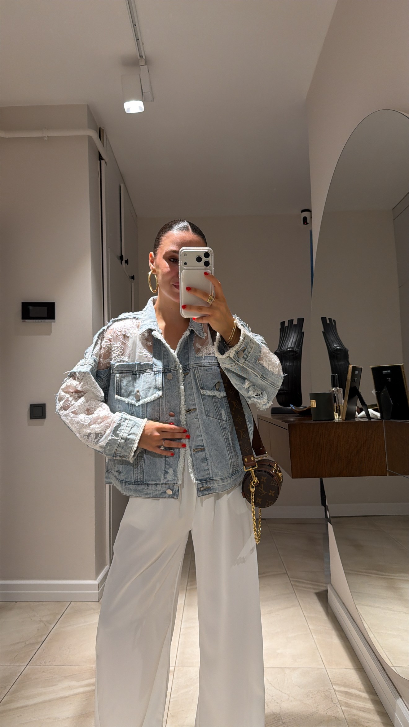 Mavi Dantel Detaylı Düğmeli Denim Ceket 