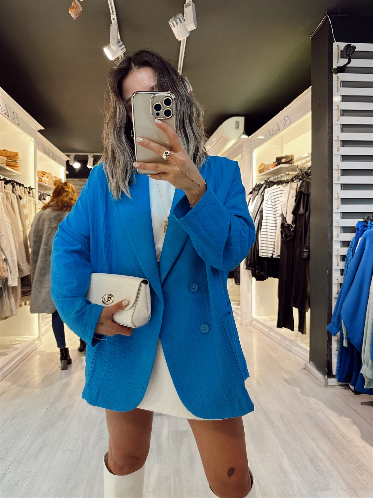 Mavi Düğme Detaylı Şal Yaka Ceket 