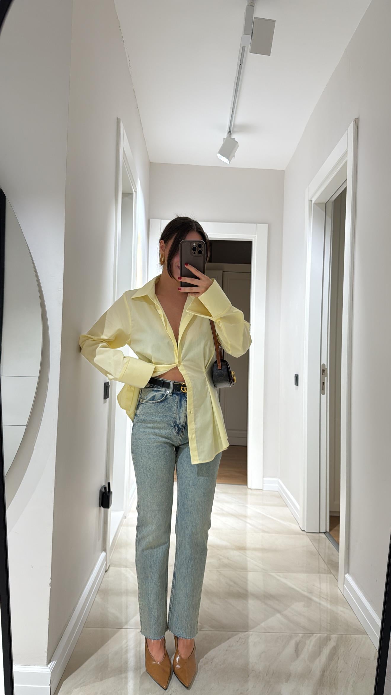 Mavi Eskitmeli Marka Model Kesik Paça Mom Jean