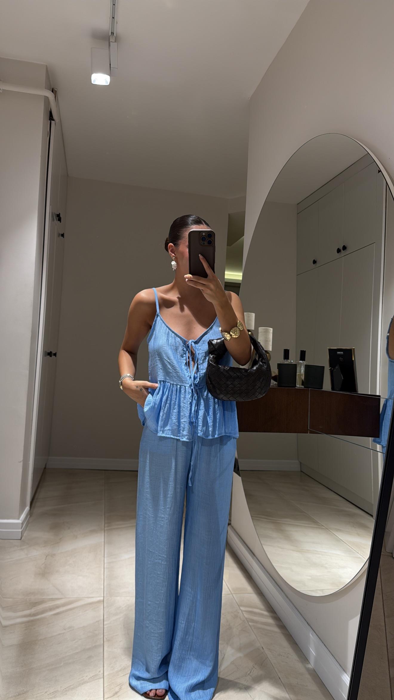 Mavi Ön Bağlamalı Bluz Pantolon Takım 