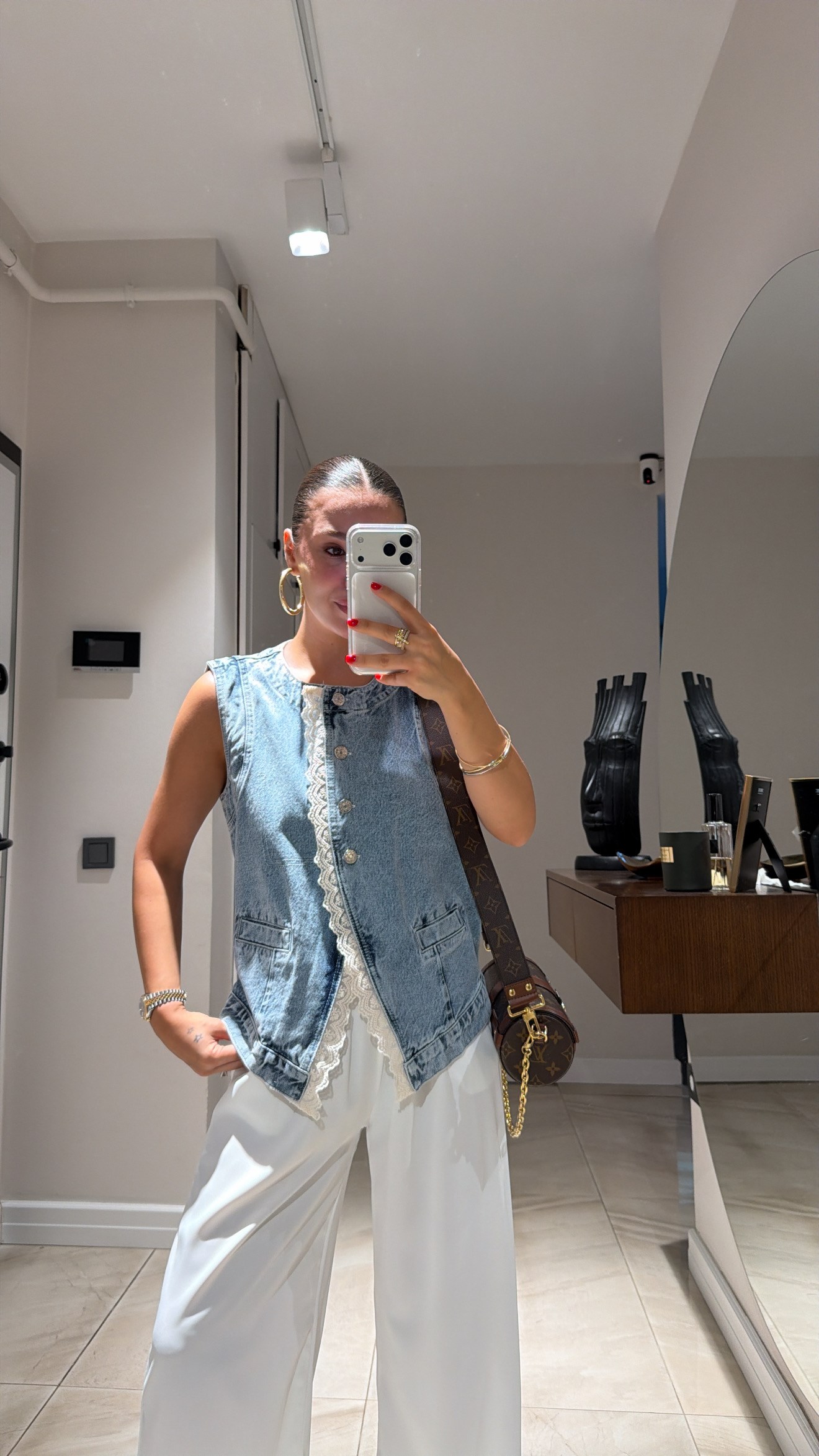 Mavi Ön Dantel Detaylı Denim Yelek