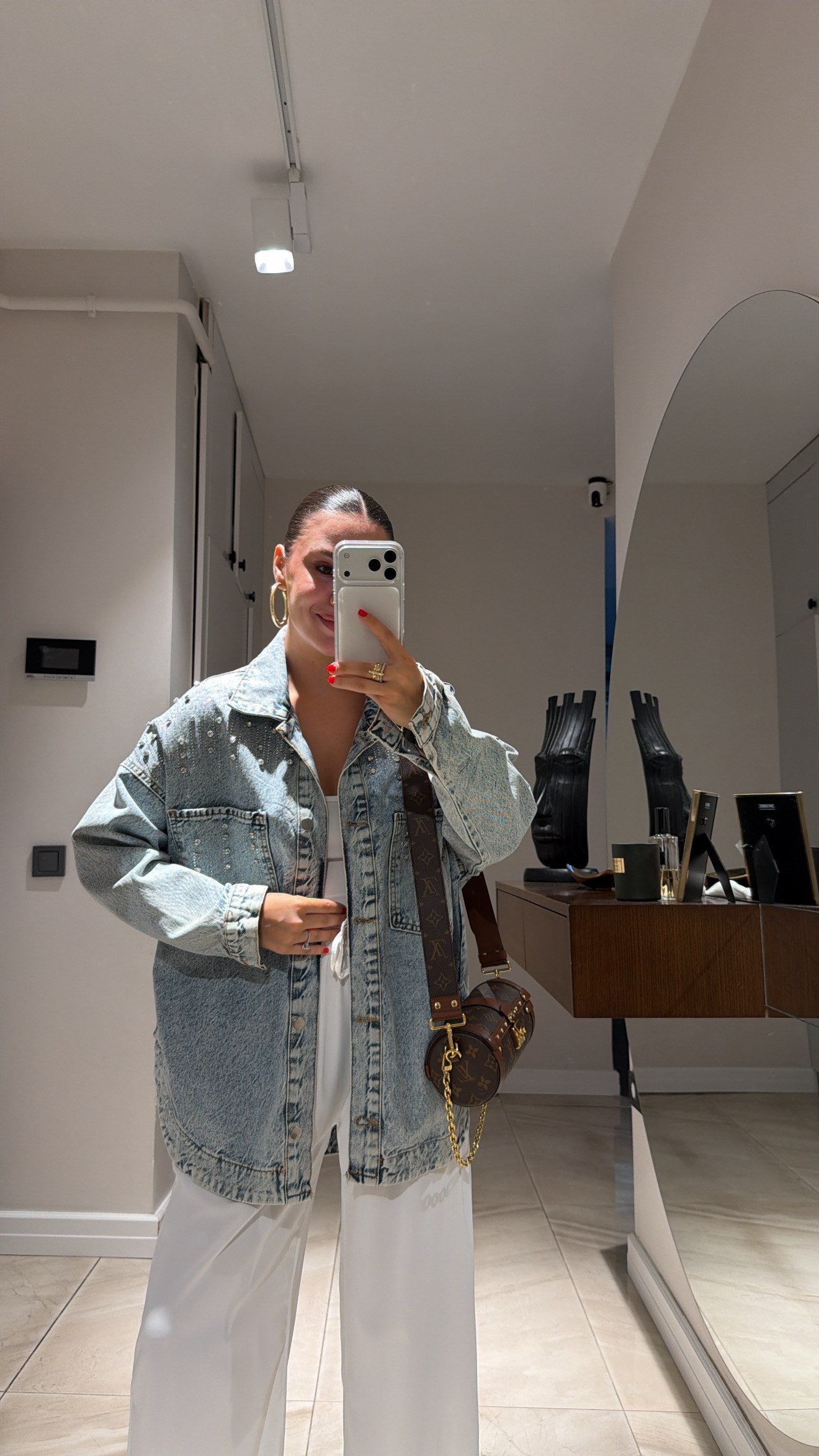 Mavi Taş Detaylı Çift Cepli Denim Gömlek
