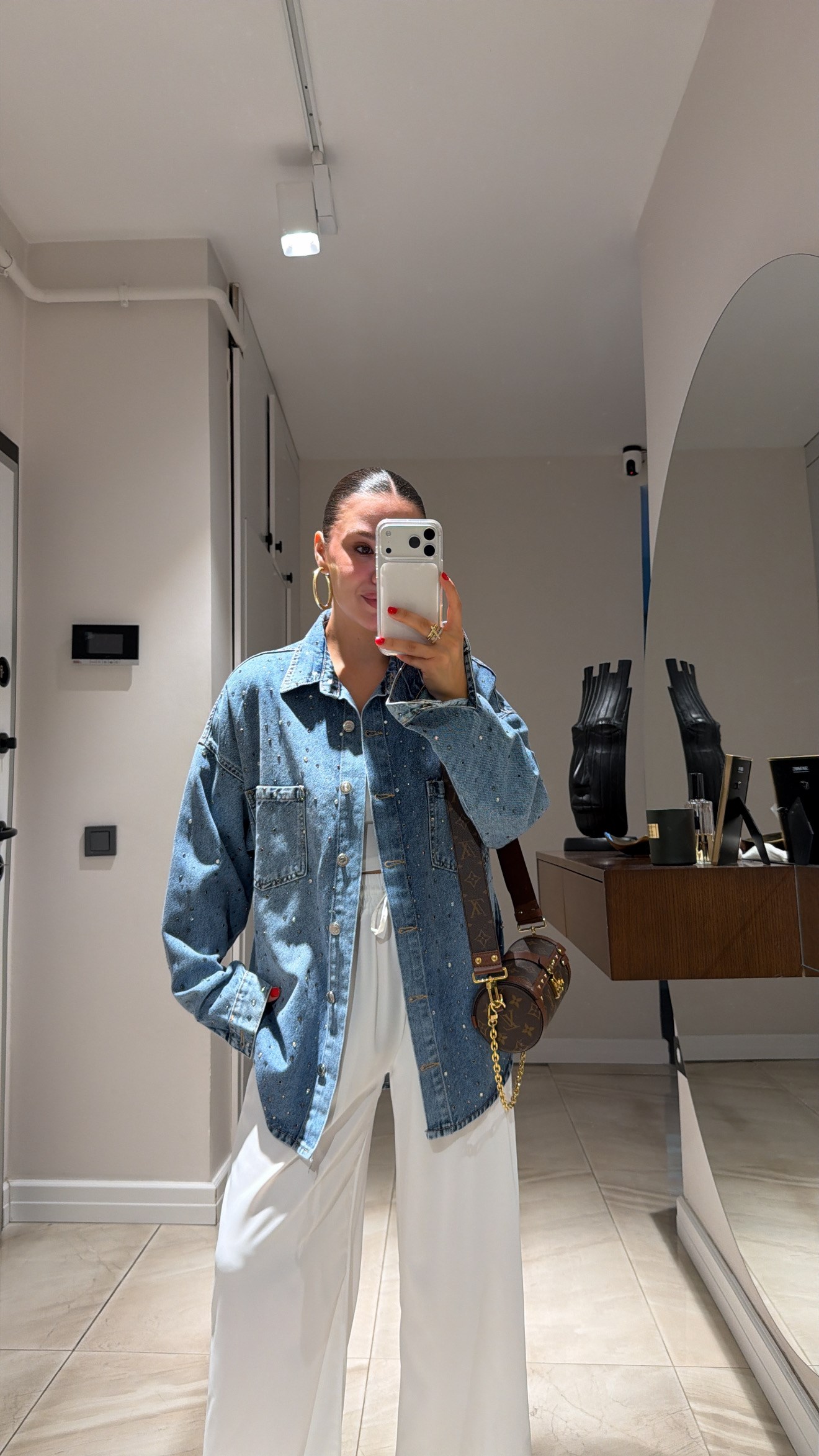Mavi Taş Detaylı Oversize Denim Gömlek