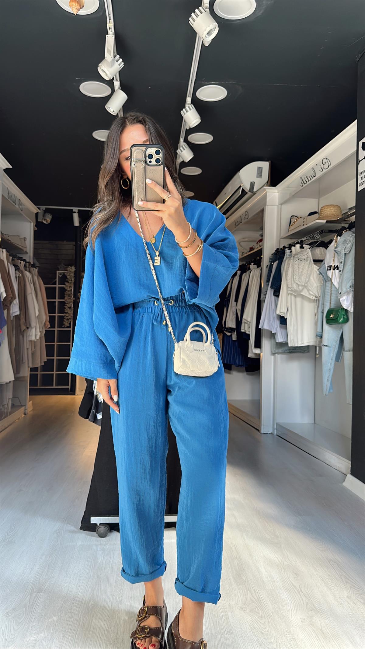 Mavi V Yaka Kolyeli Takım