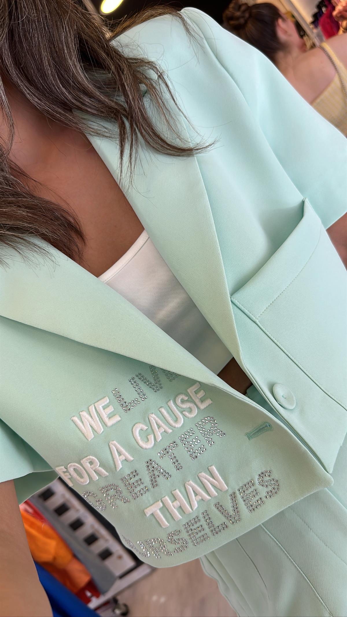 Mint Yeşili Taş Yazı Detaylı Crop Ceket 