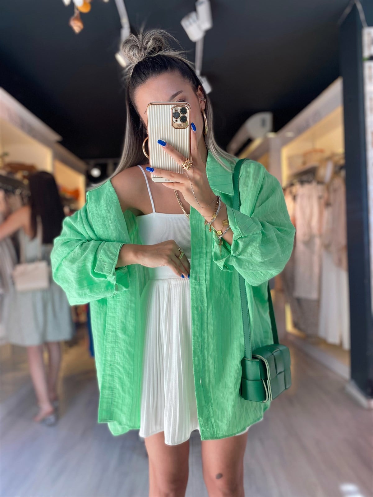 Neon Yeşil Kendinden Çizgili Düşük Yaka Gömlek 
