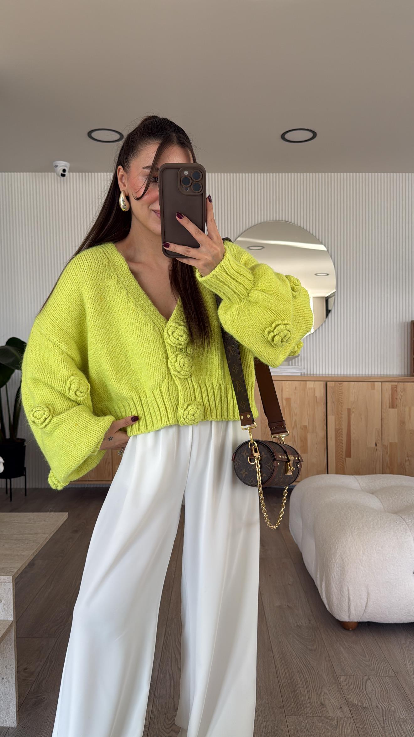 Neon Yeşil V Yaka Gül Nakışlı Balon Kol Dilvin Hırka 