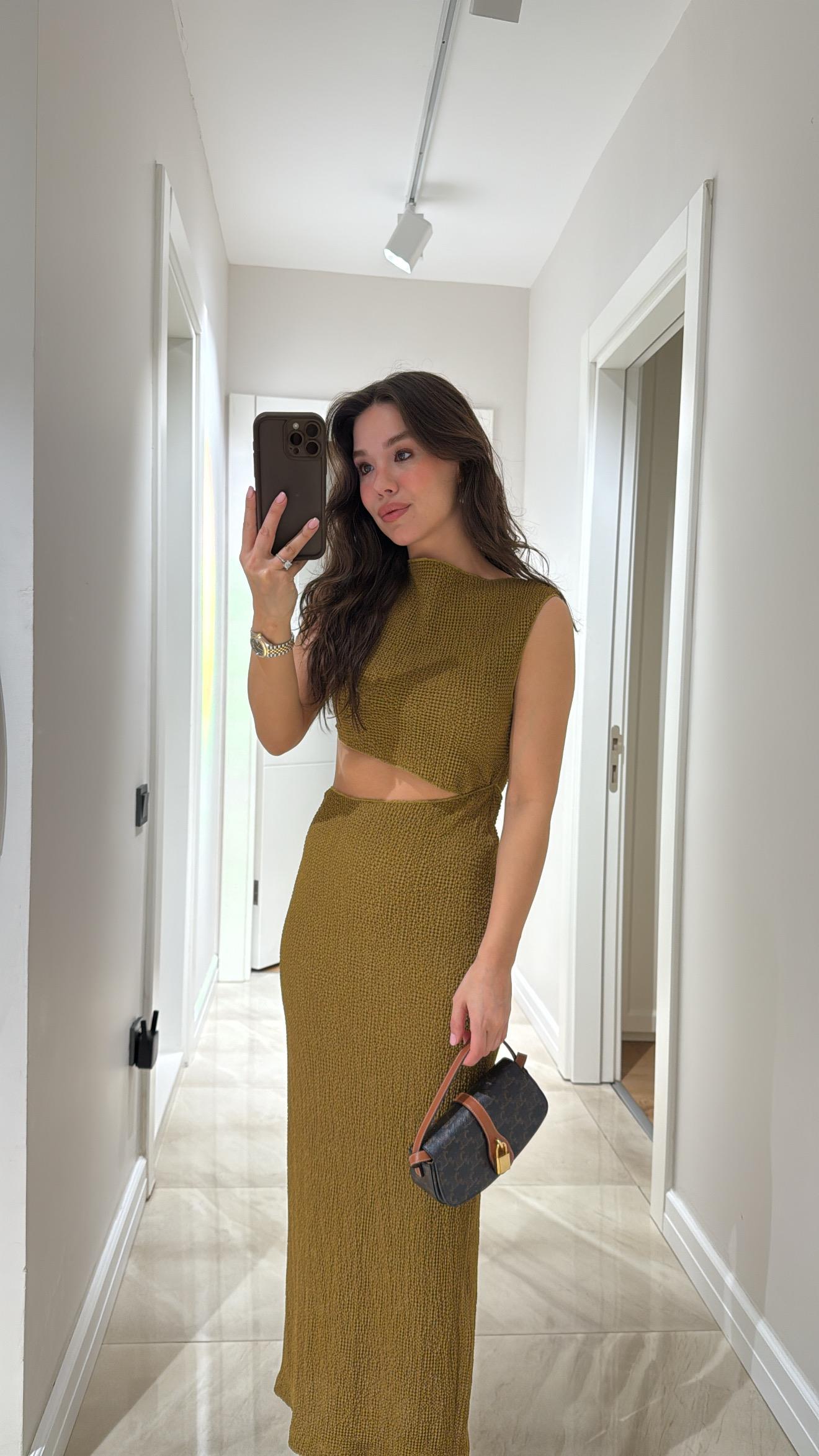 Olive Yeşili Bel Dekolteli Marka Model Elbise
