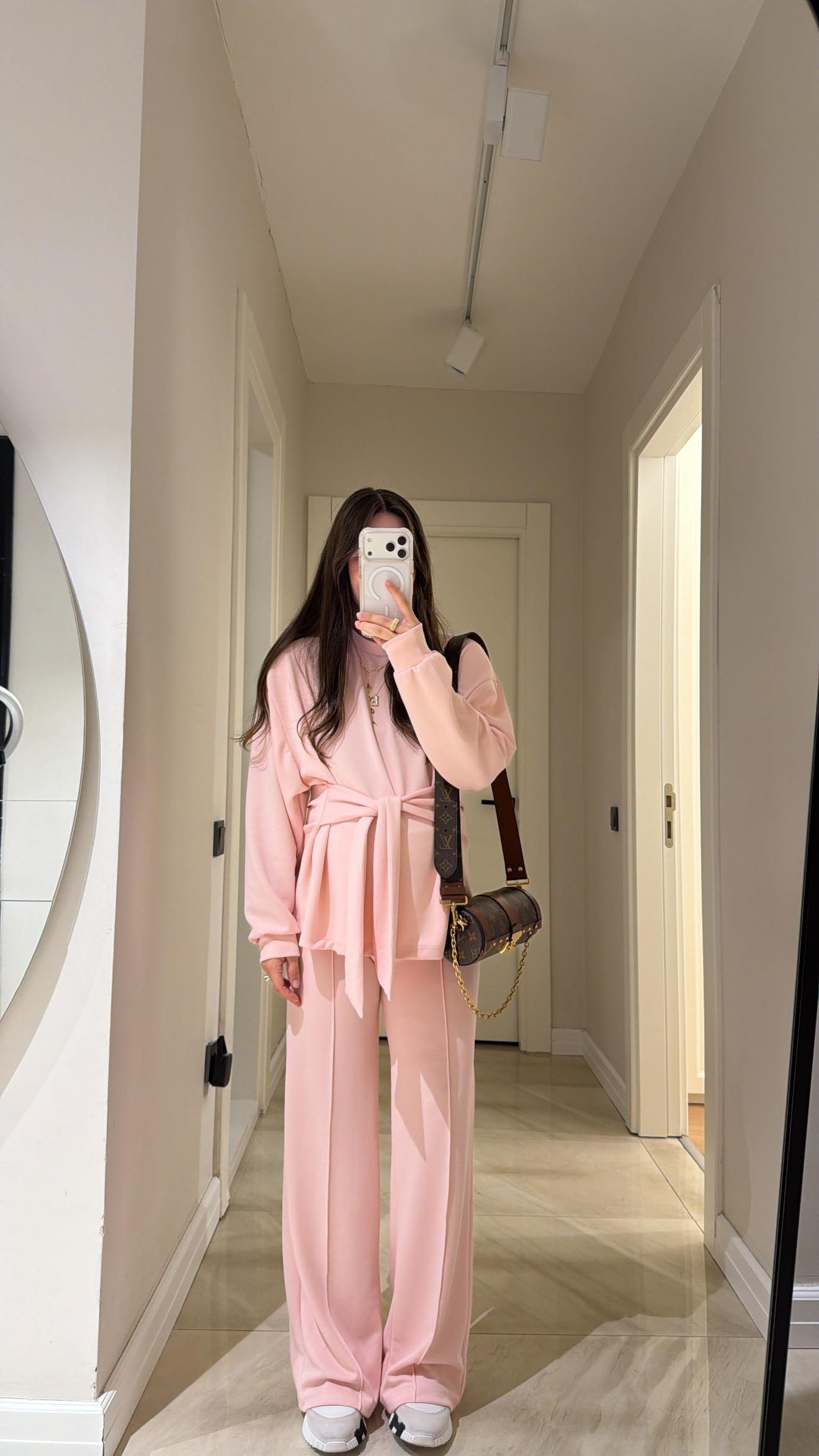 Pembe Bağlama Detaylı Sweat Pantolon Takım 