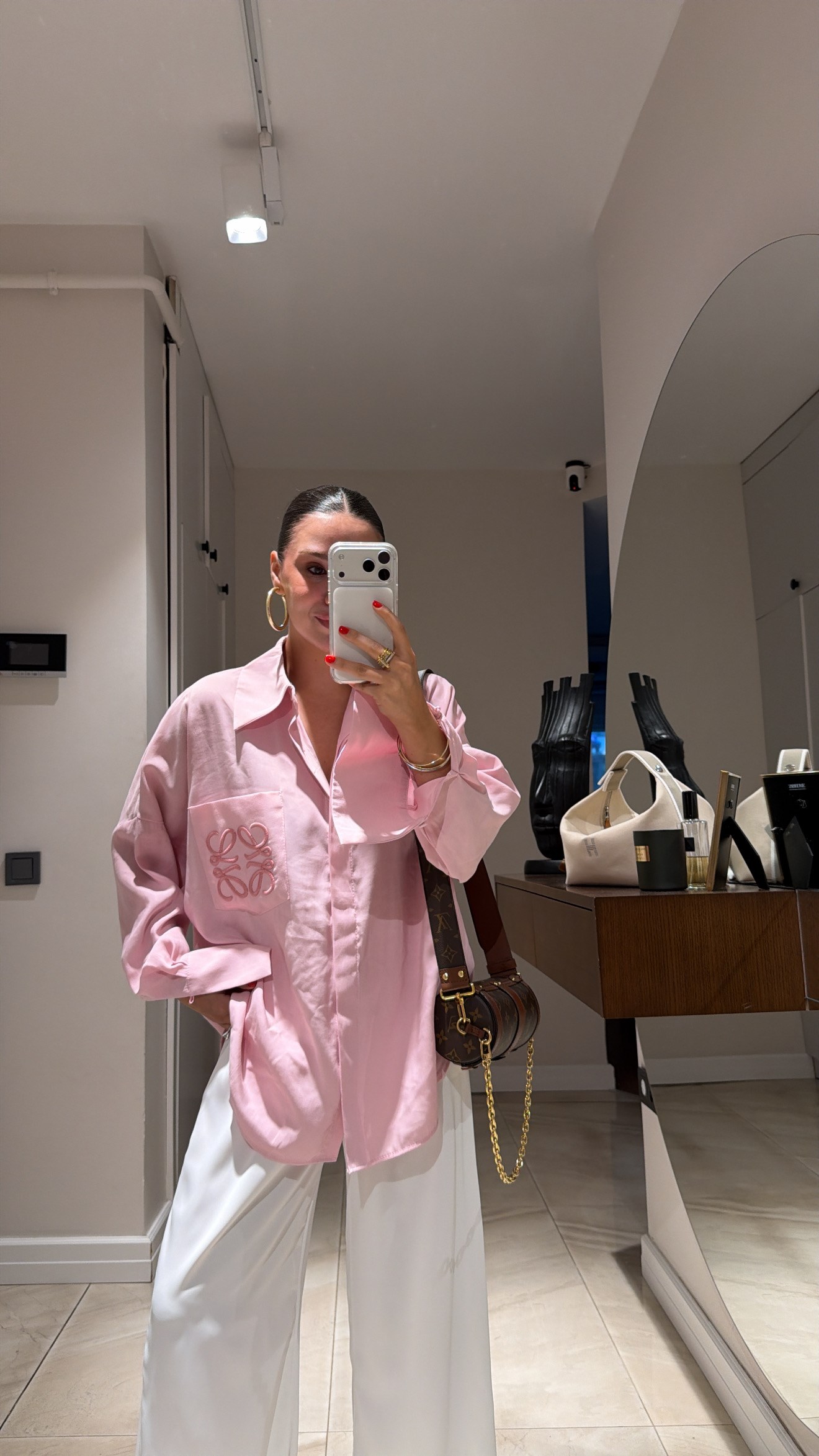 Pembe Cep Nakış Detaylı Gömlek