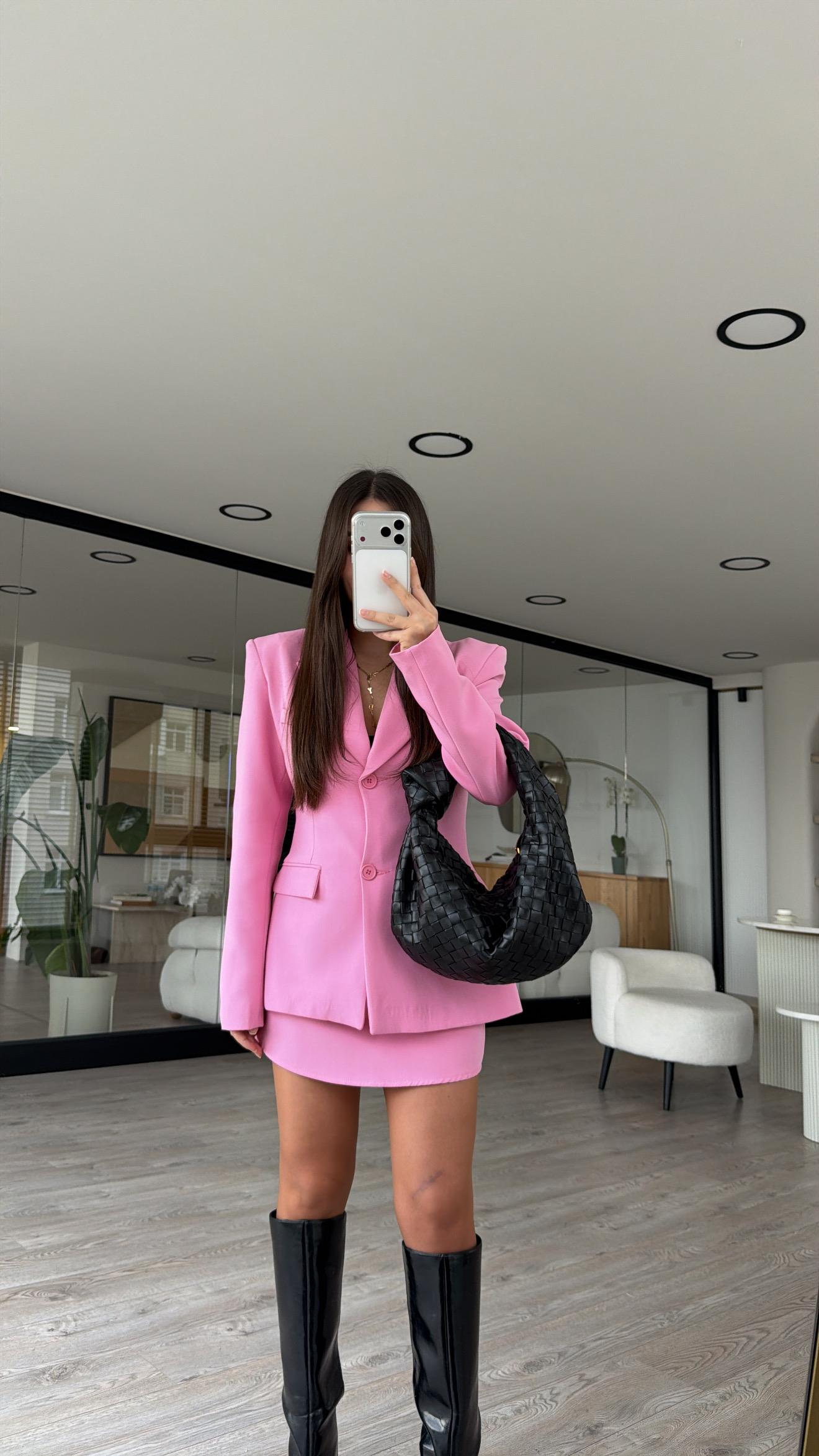 Pembe Çift Cepli Etekli Blazer Takım 