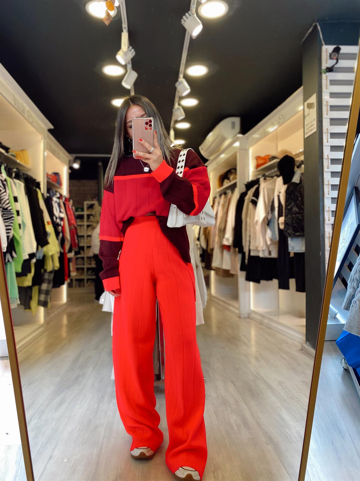 Pembe Çizgili Dik Yaka Takım 