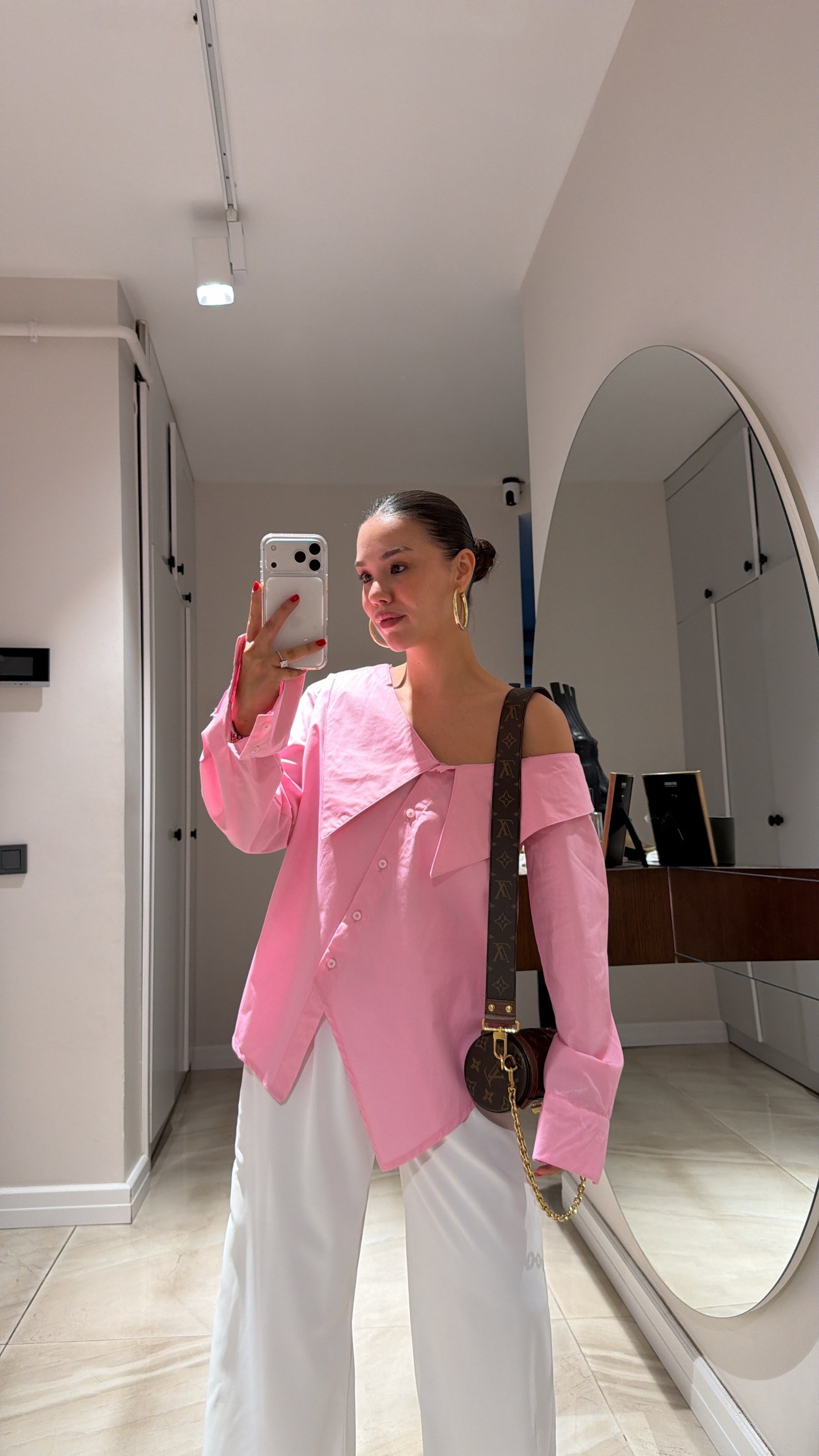 Pembe Geniş Yaka Detaylı Gömlek 