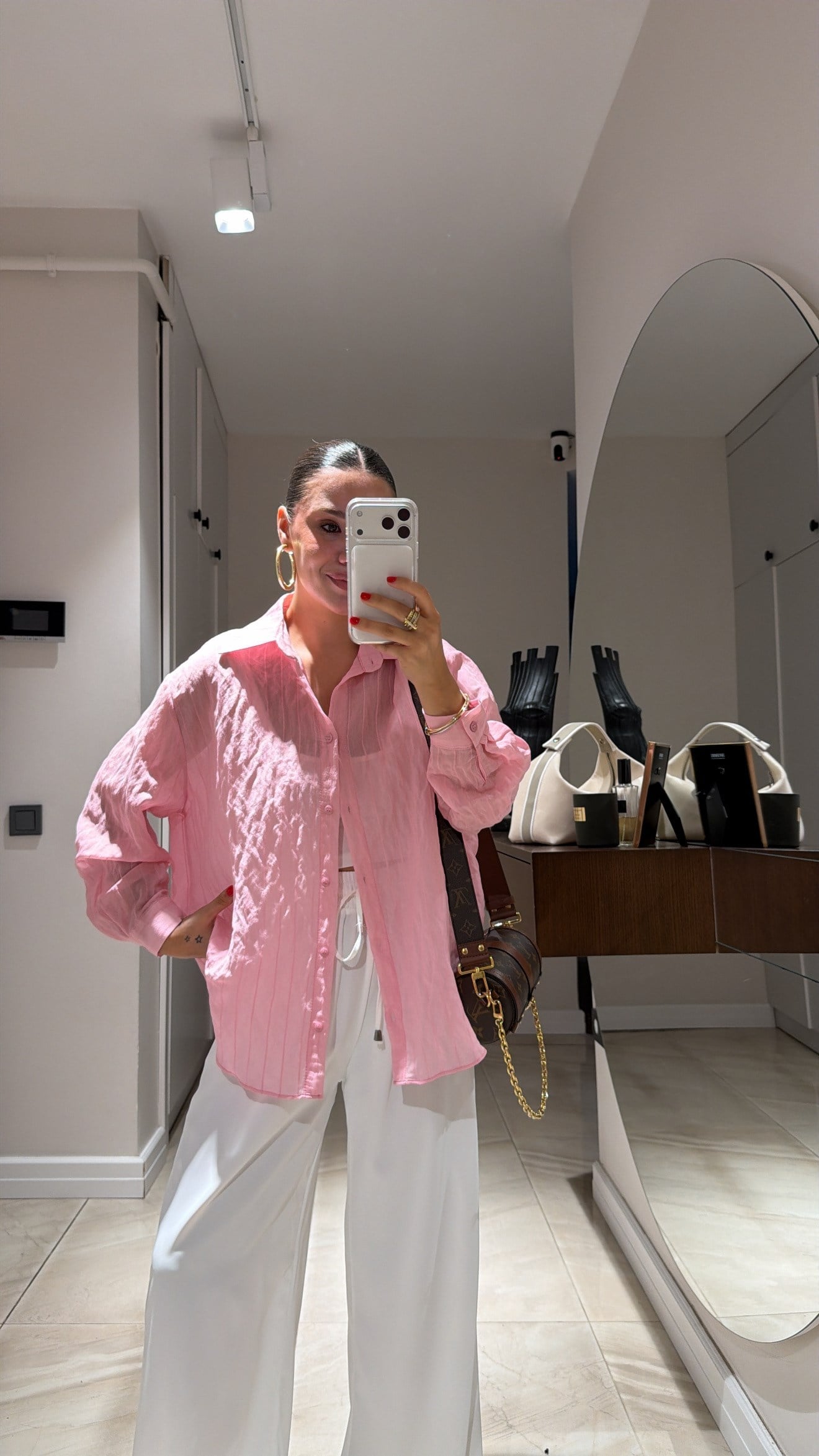 Pembe İnce Çizgili Düğmeli Gömlek