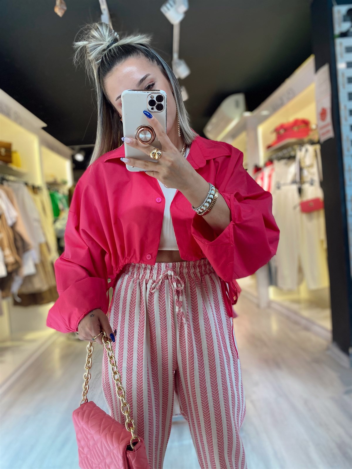 Pembe Kısa Büzgülü Gömlek