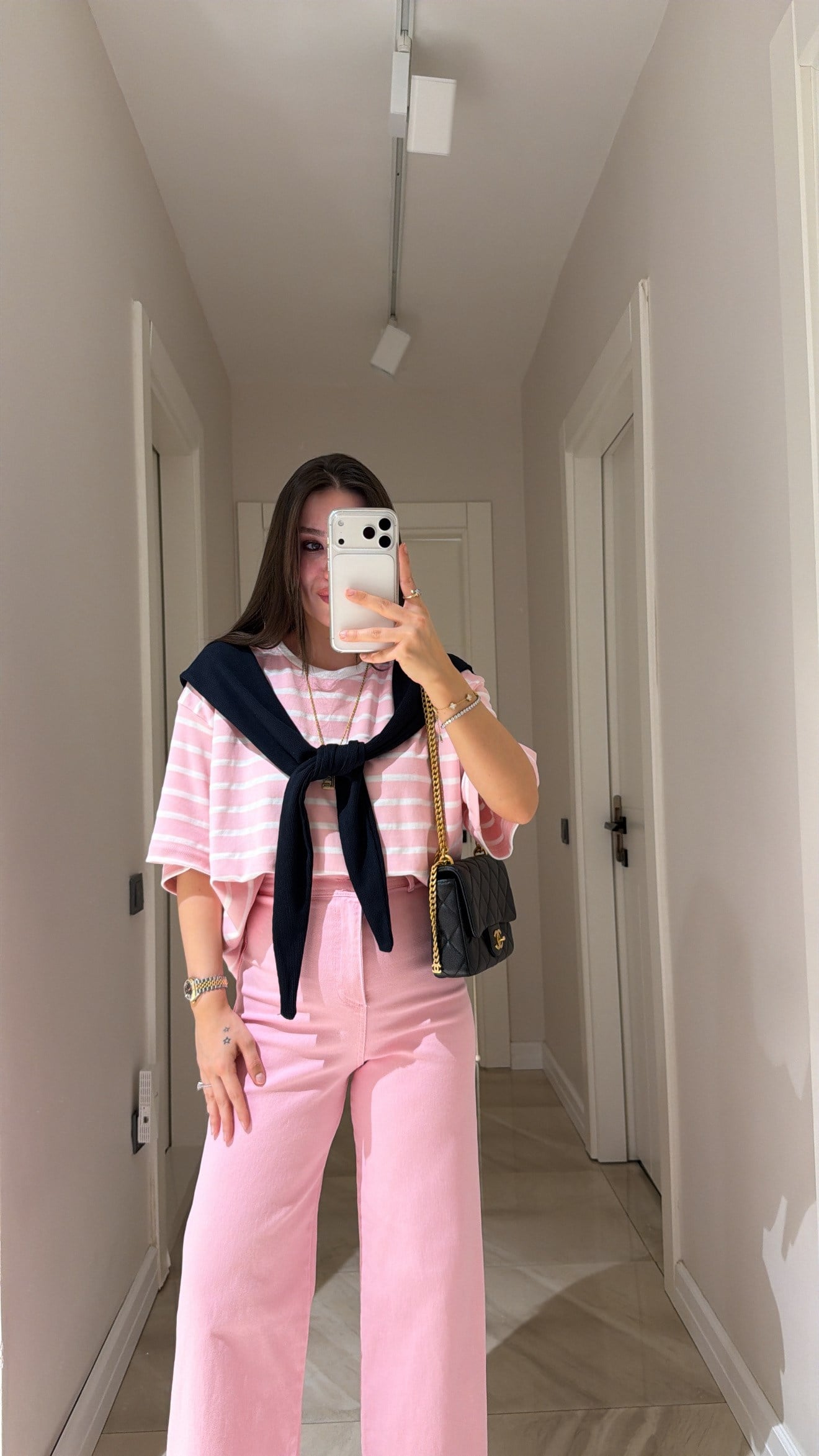 Pembe Lacivert Şal Bağlama Detaylı Tişört